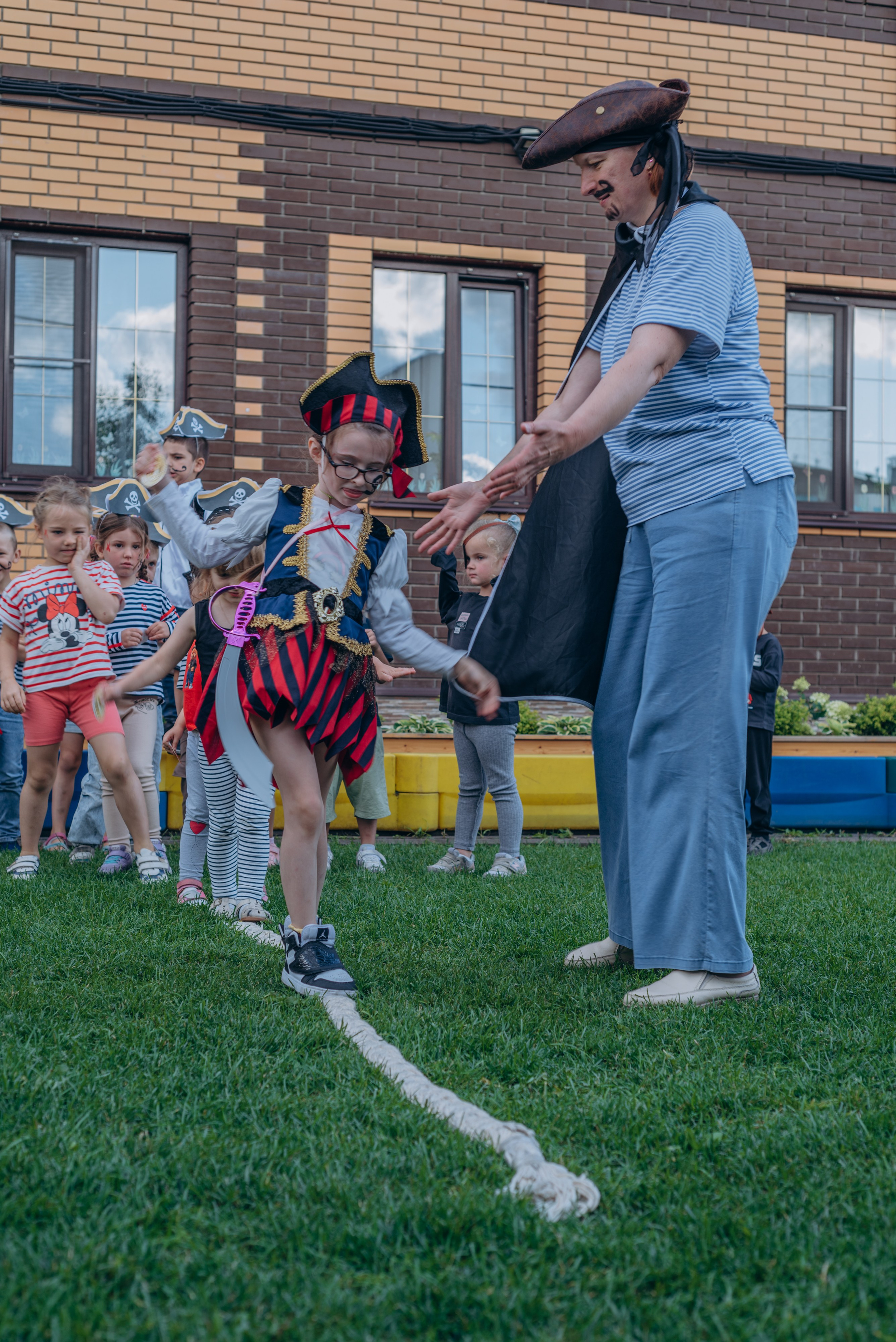 Пиратская вечеринка. MILATE — выпускные альбомы, фотосессии и видео в Москве