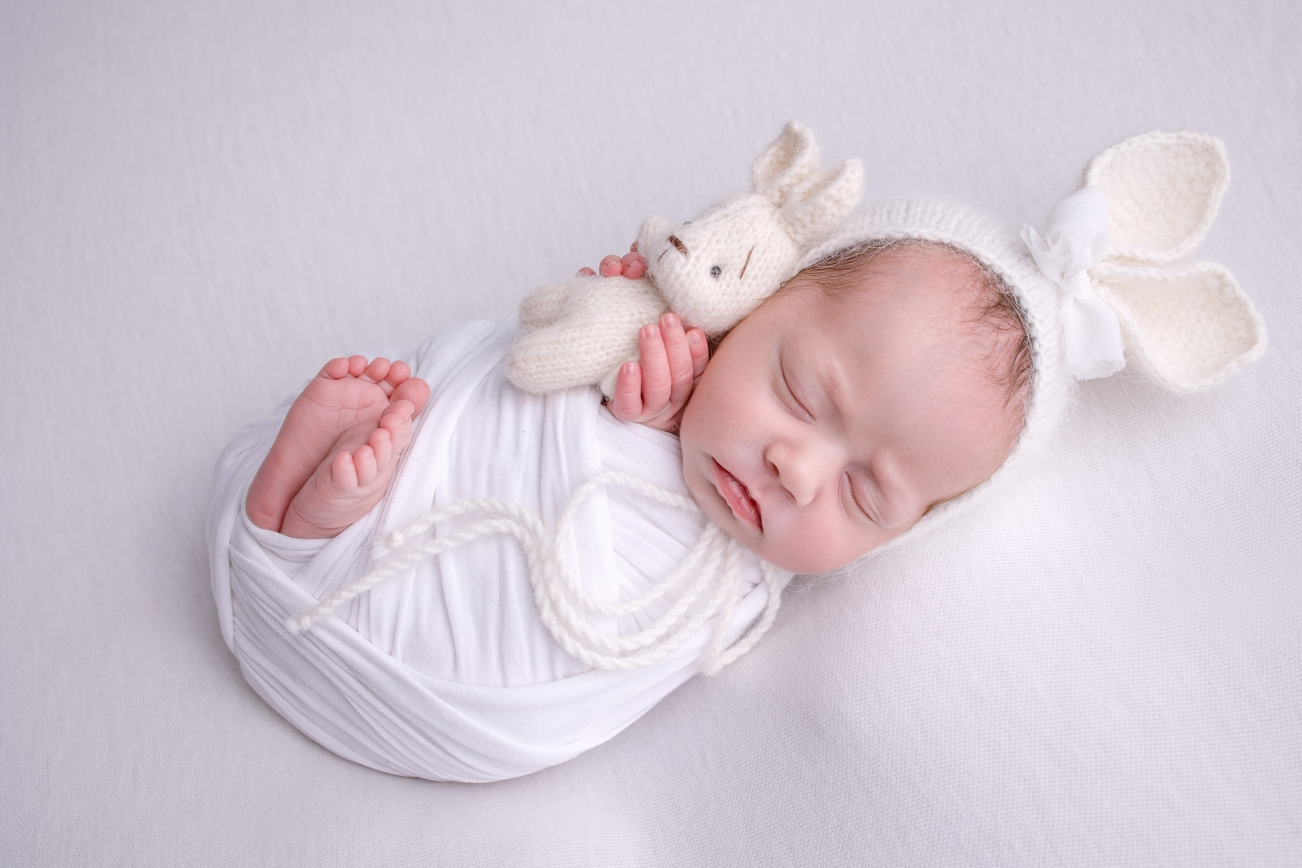 Нежная и милая фотосессия первых дней жизни Вашего ребенка в Минске. Фотограф новорождённых Минск — стоимость newborn фотосессии в Минске