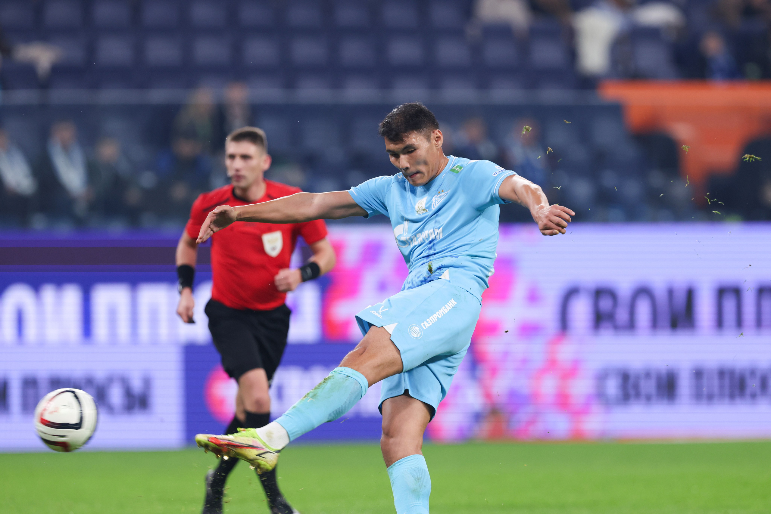 ФК «Зенит — ФК «Динамо» Москва 05.11.2025. Спортивный и репортажный фотограф Антон Тереханов