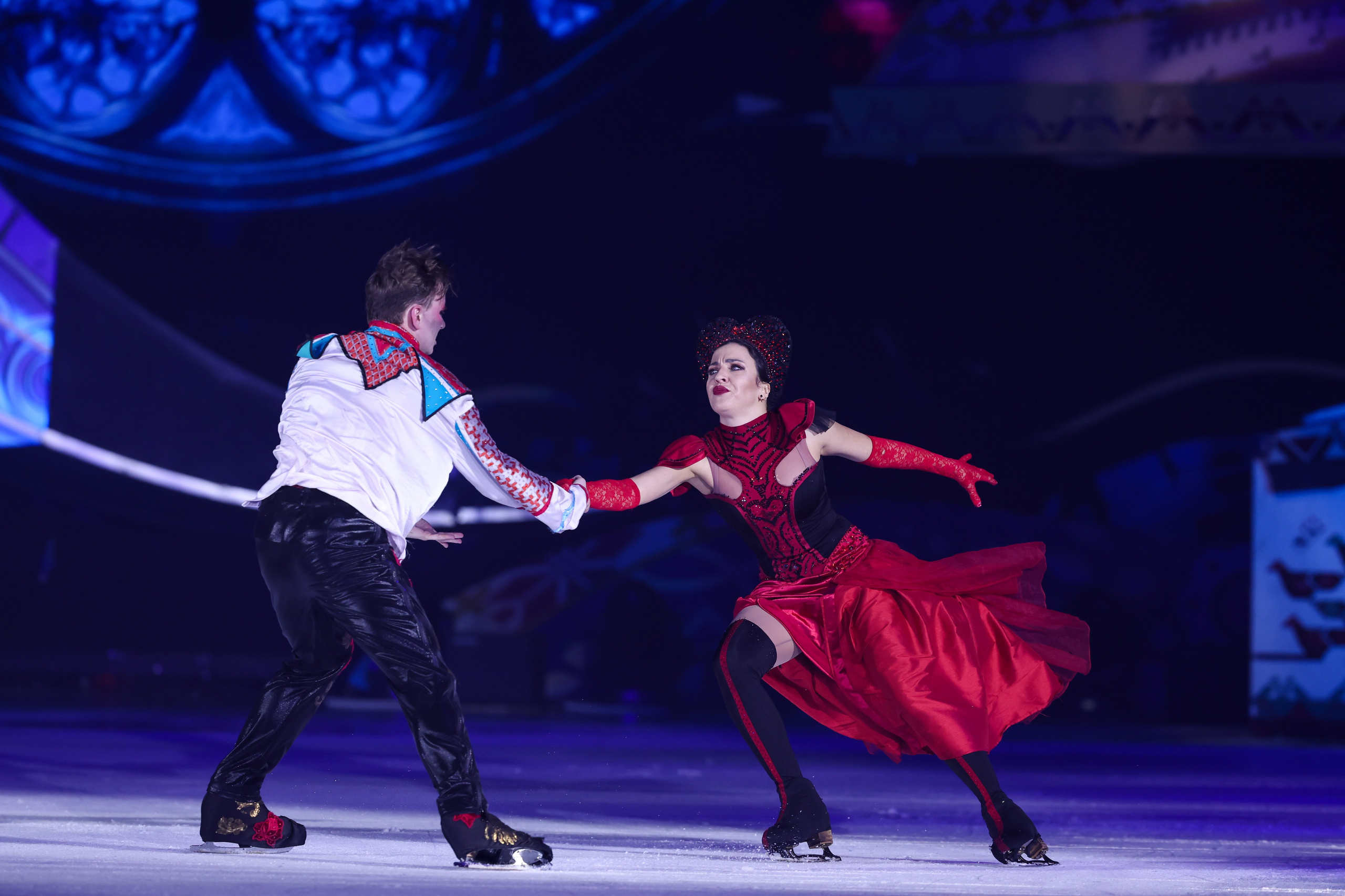 «Вечера на хуторе» ледовое шоу 25.12.2025. Спортивный и репортажный фотограф Антон Тереханов