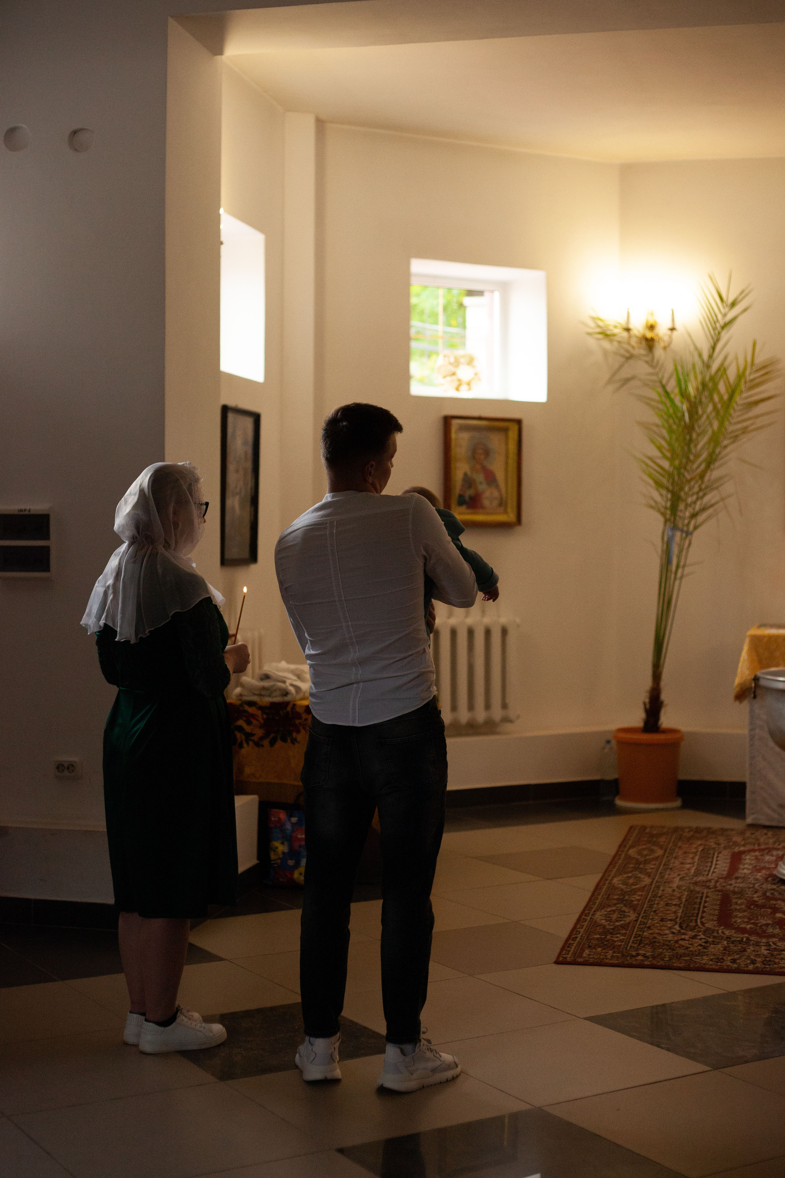 Крещение малыша 6 месяцев. Фотограф видеограф Ольга Василевская