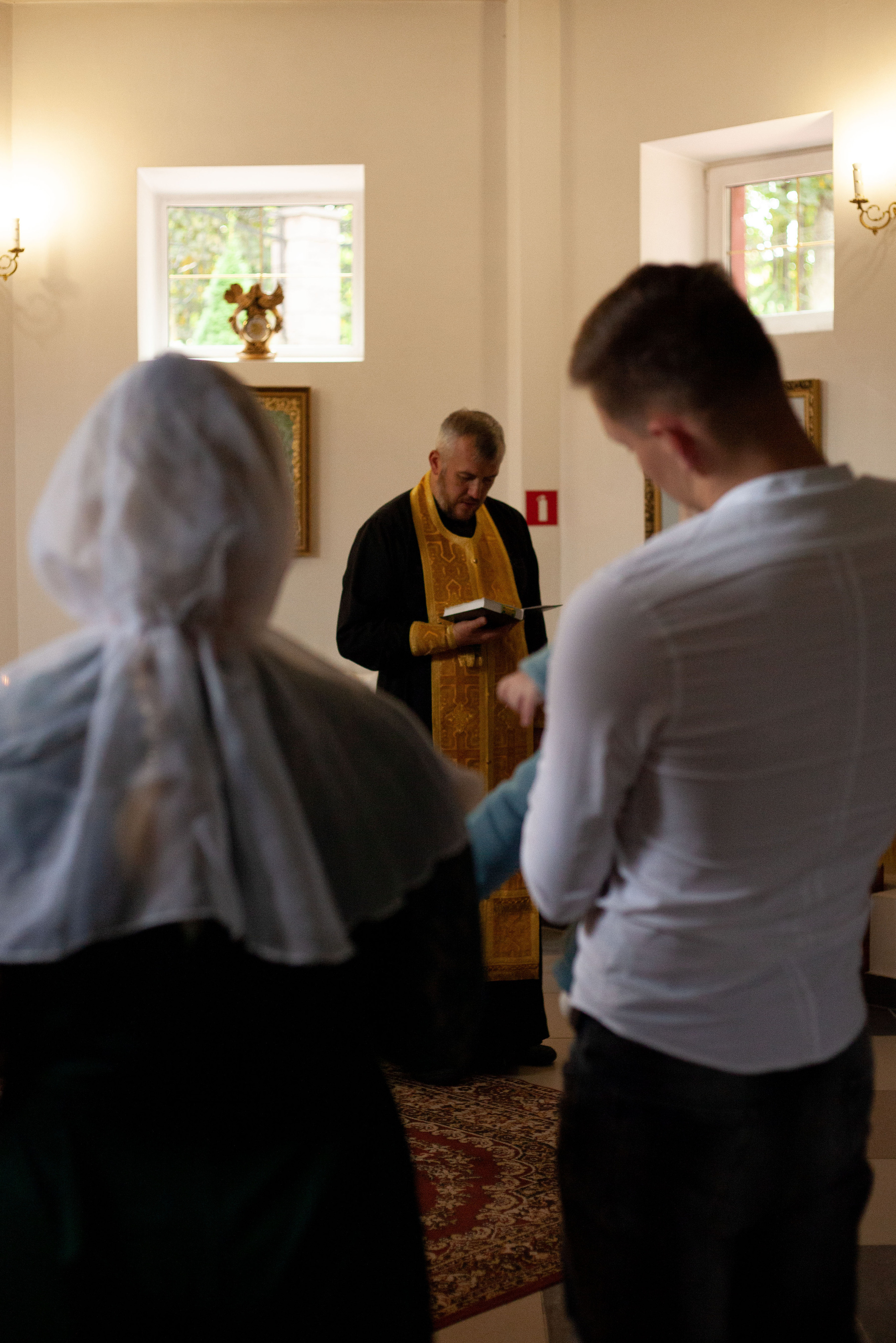 Крещение малыша 6 месяцев. Фотограф видеограф Ольга Василевская