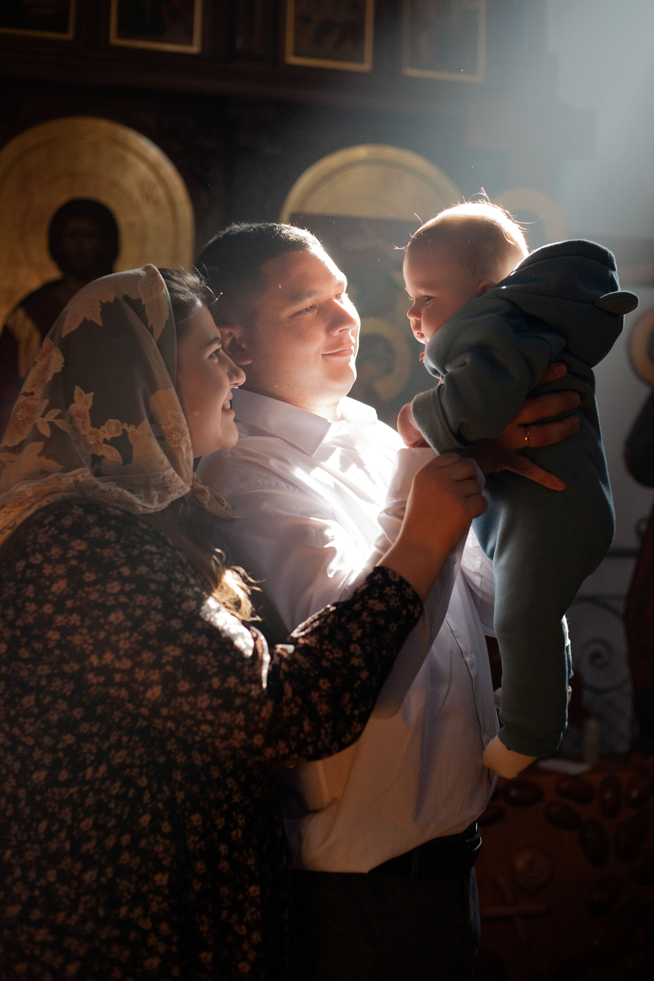 Крещение малыша 6 месяцев. Фотограф видеограф Ольга Василевская