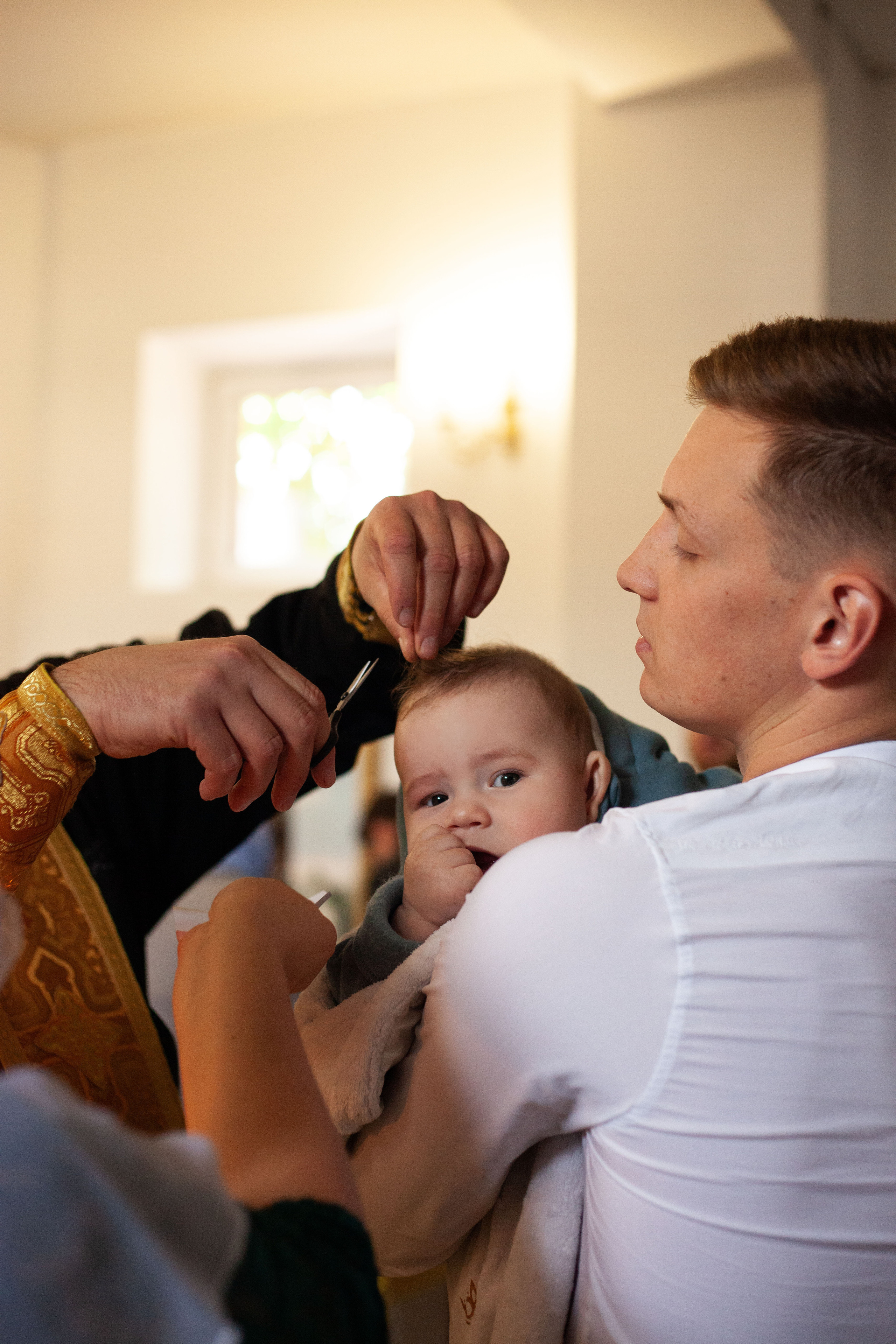 Крещение малыша 6 месяцев. Фотограф видеограф Ольга Василевская