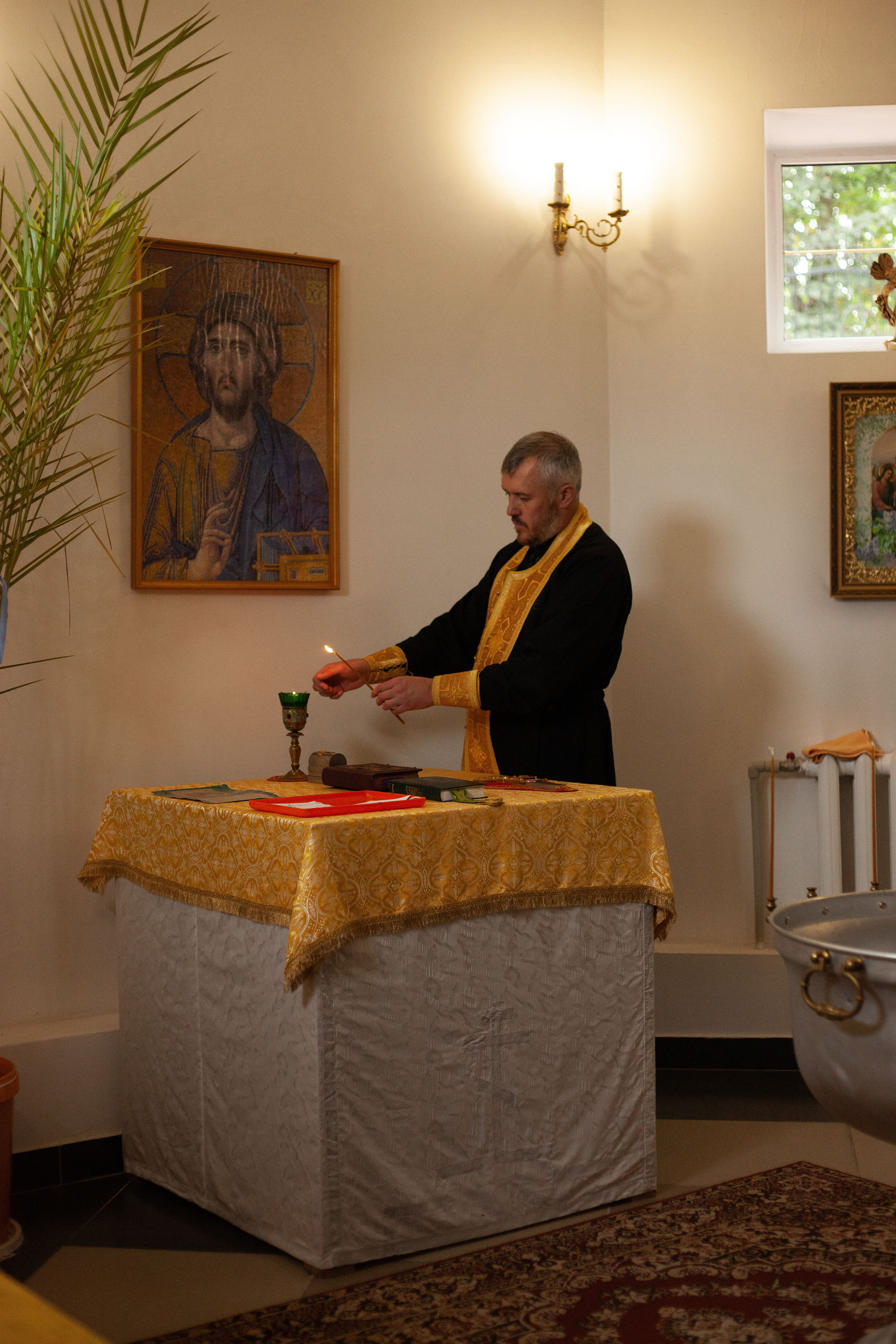 Крещение малыша 6 месяцев. Фотограф видеограф Ольга Василевская