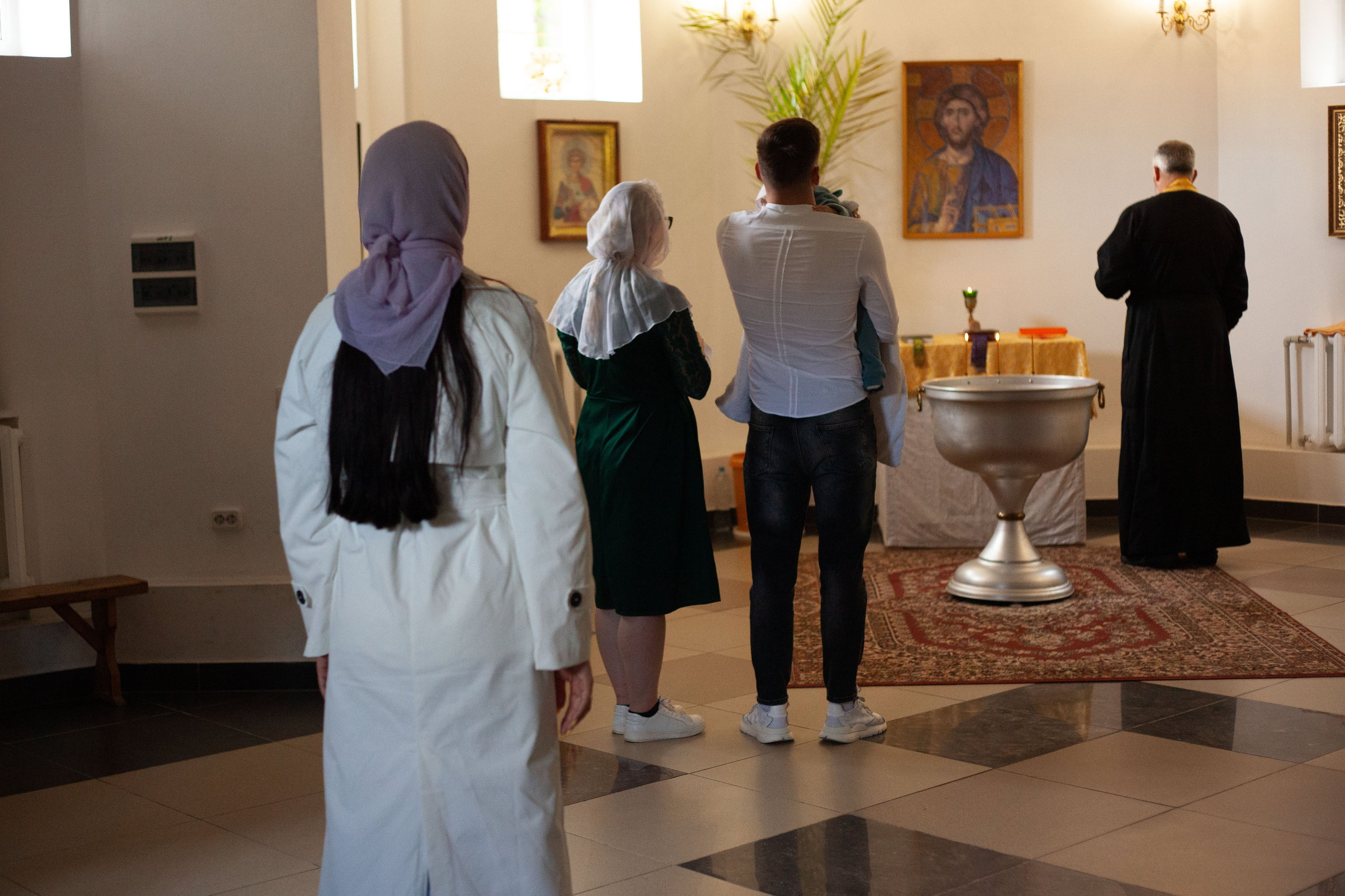 Крещение малыша 6 месяцев. Фотограф видеограф Ольга Василевская