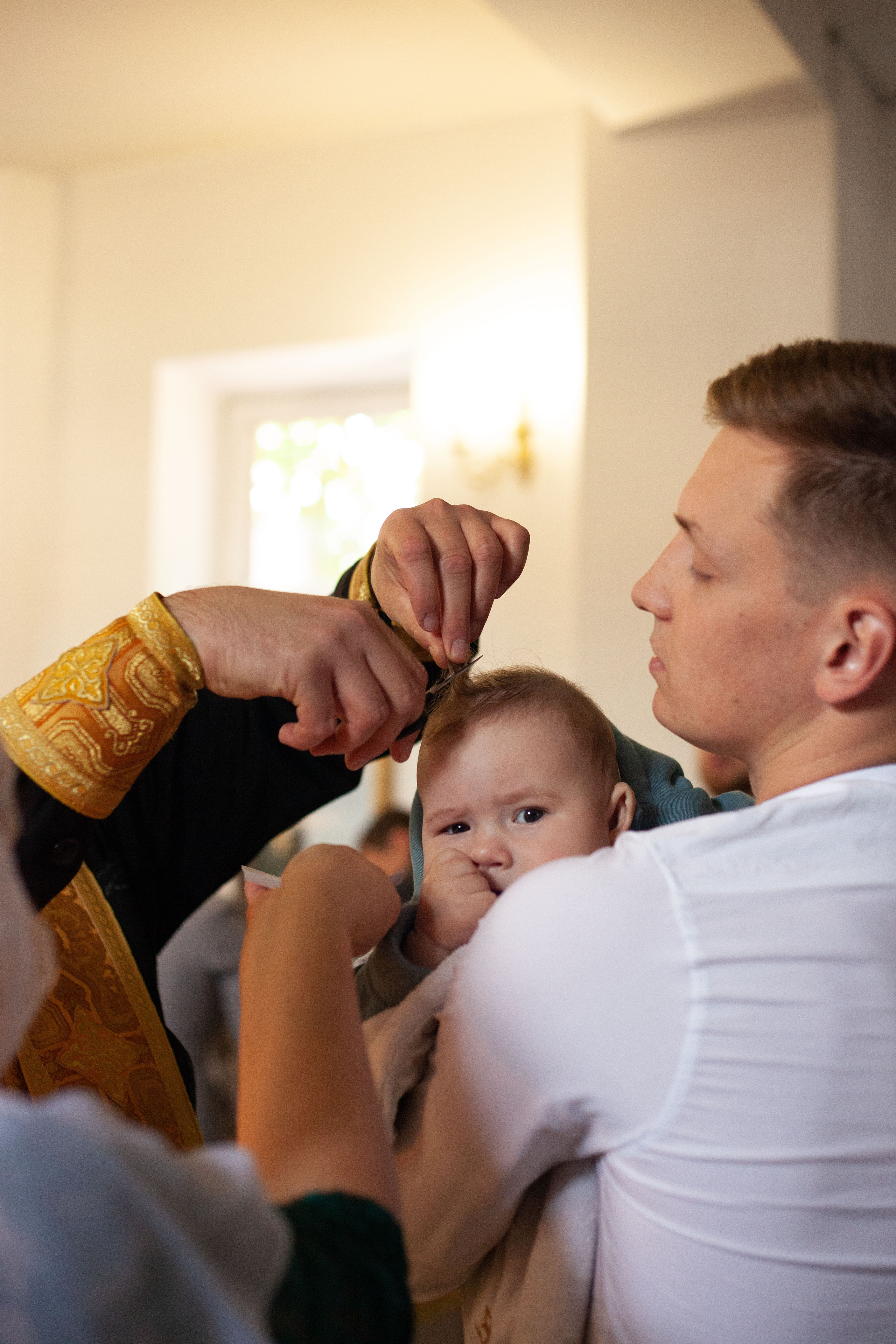 Крещение малыша 6 месяцев. Фотограф видеограф Ольга Василевская