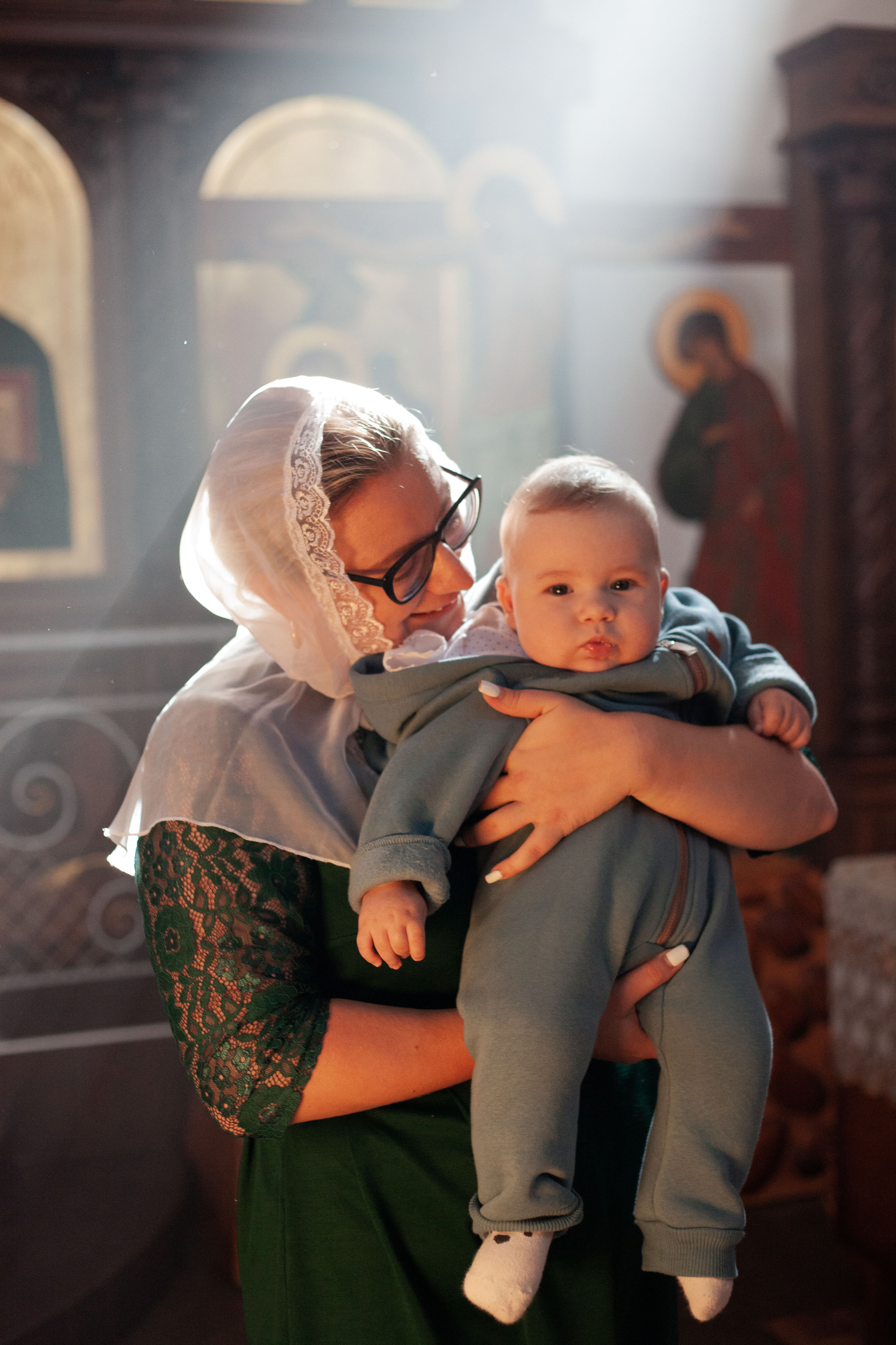 Крещение малыша 6 месяцев. Фотограф видеограф Ольга Василевская