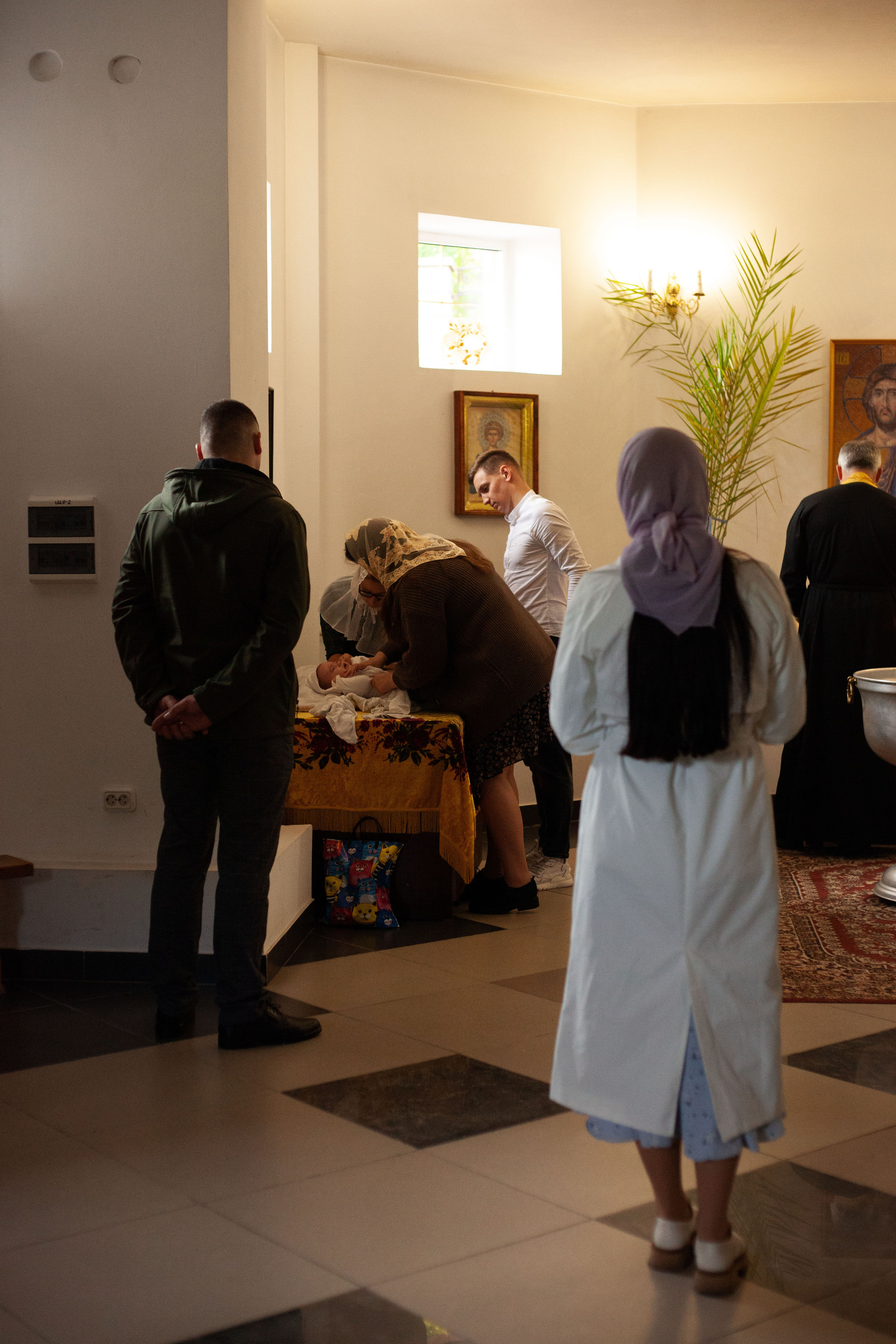 Крещение малыша 6 месяцев. Фотограф видеограф Ольга Василевская