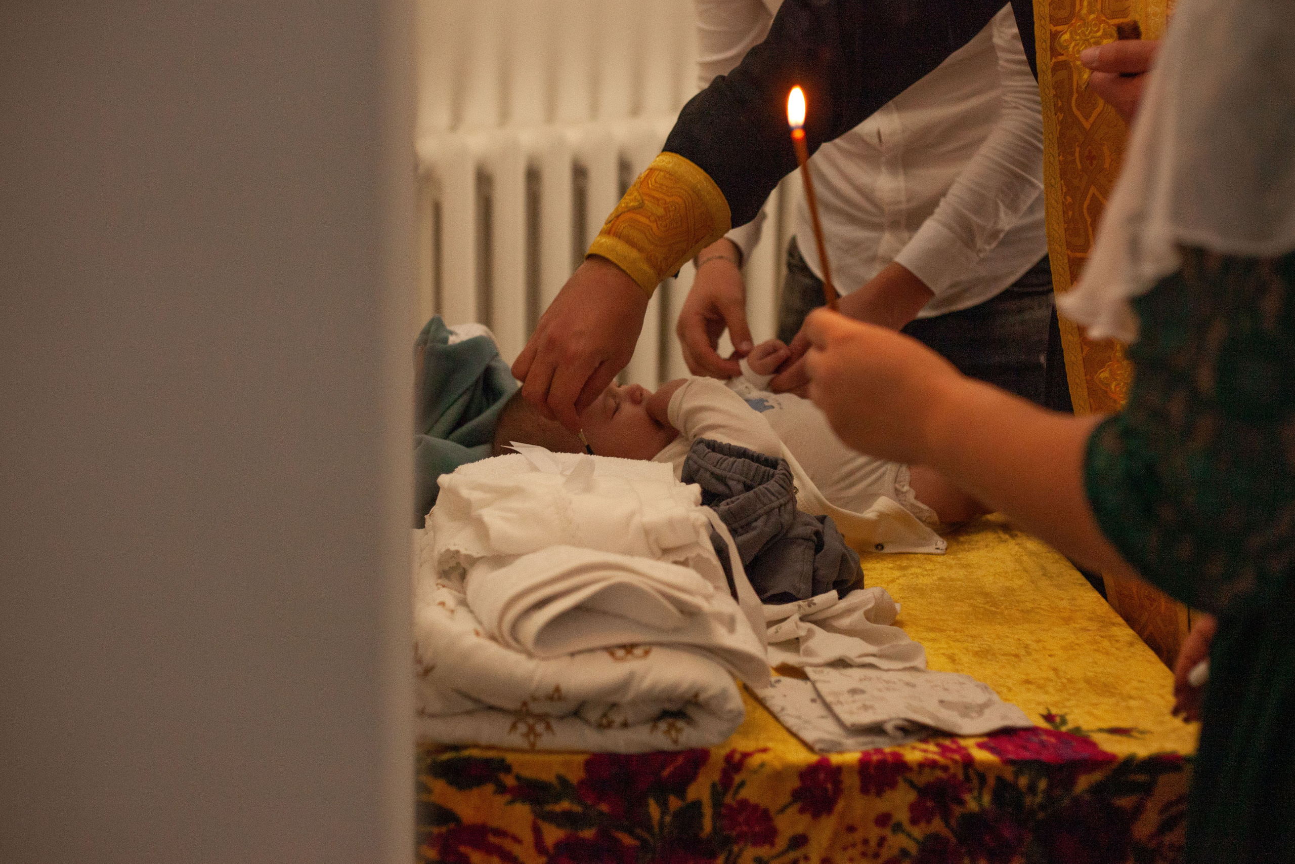 Крещение малыша 6 месяцев. Фотограф видеограф Ольга Василевская