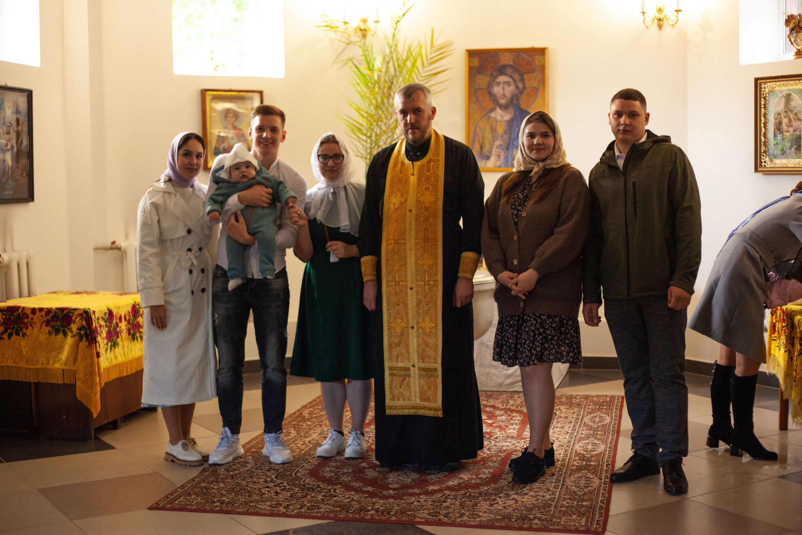 Крещение малыша 6 месяцев. Фотограф видеограф Ольга Василевская