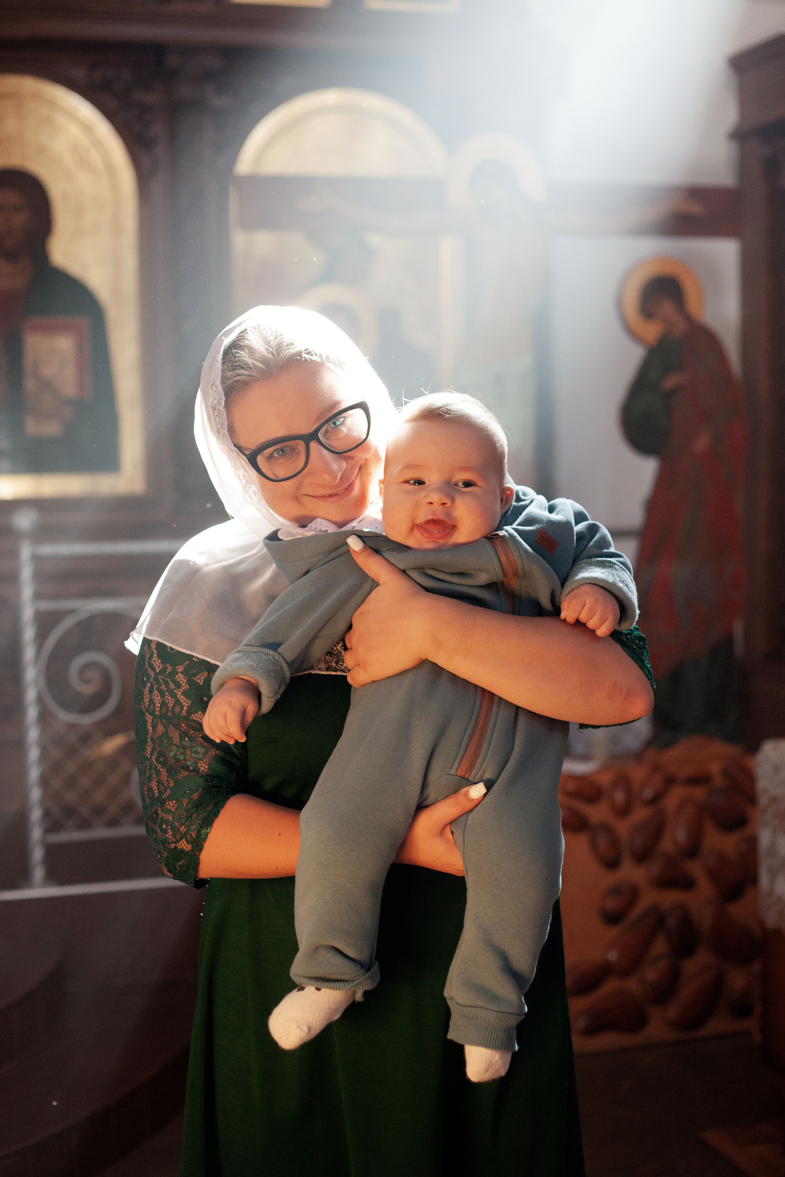 Крещение малыша 6 месяцев. Фотограф видеограф Ольга Василевская