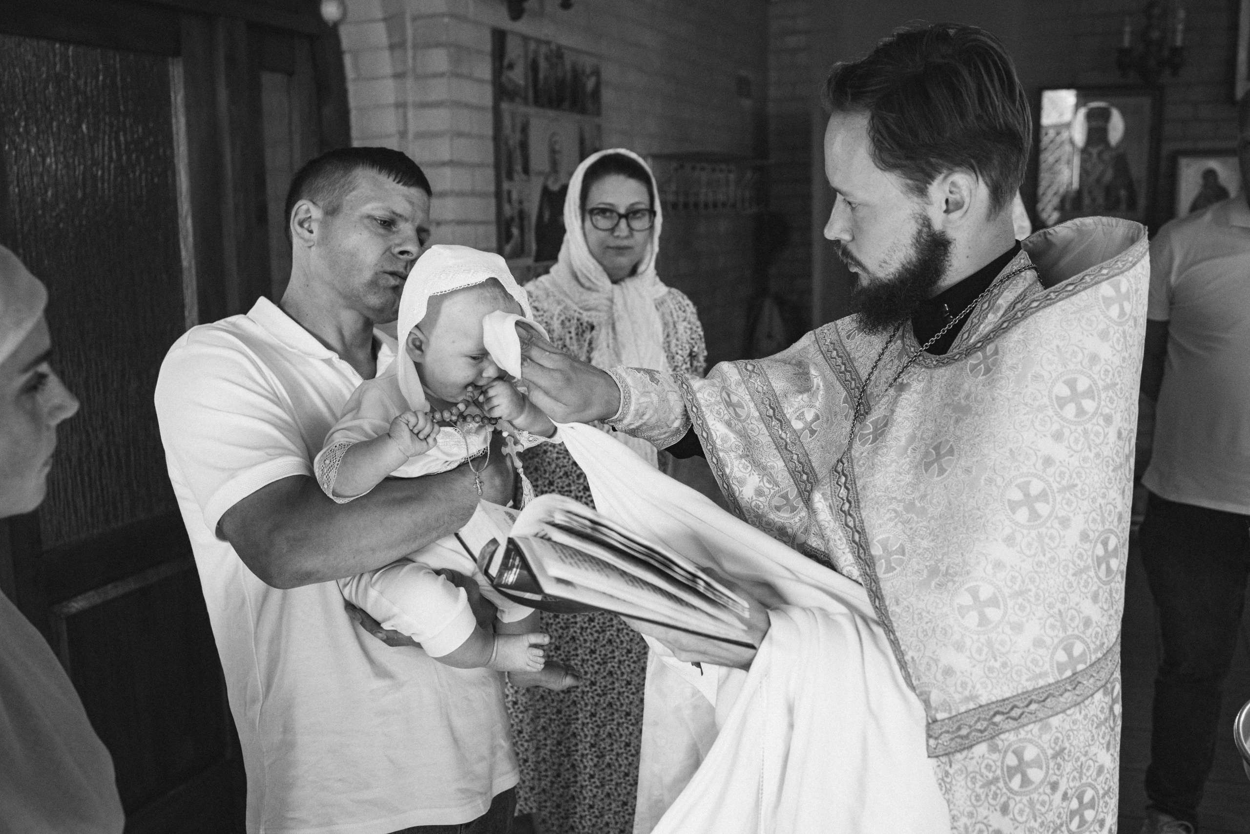 Таинство Крещения Антона в Церкви Архангела Михаила. Детский и семейный фотограф в Пушкино, Мытищи, Москва Сергеева Светлана