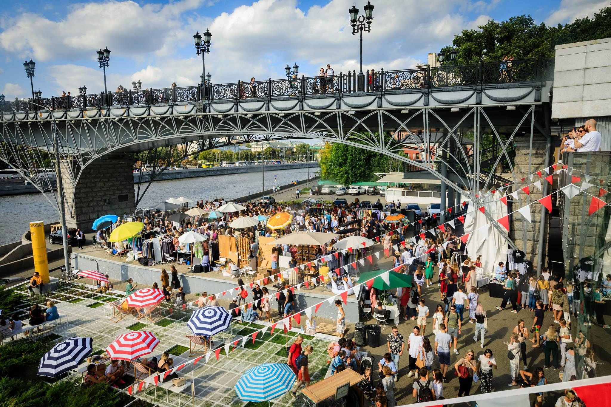 19 августа 2018 на Стрелке / фото Лена Стребкова. Фотоотчеты «Ламбада-маркета»