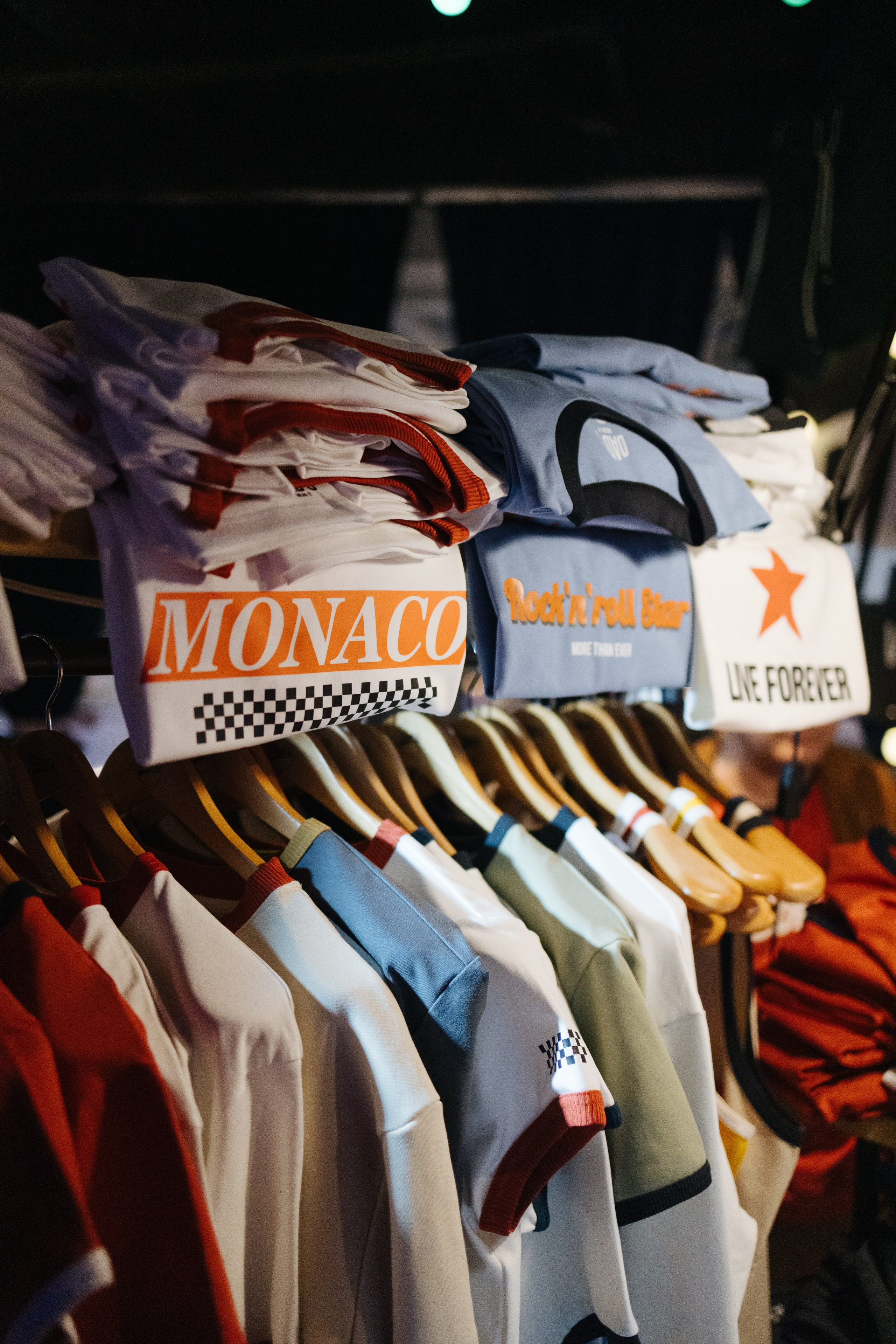 7–8 марта 2025 в пространстве «Три вокзала. Депо» / День 2 / фото Валерий Белобеев. Фотоотчеты «Ламбада-маркета»