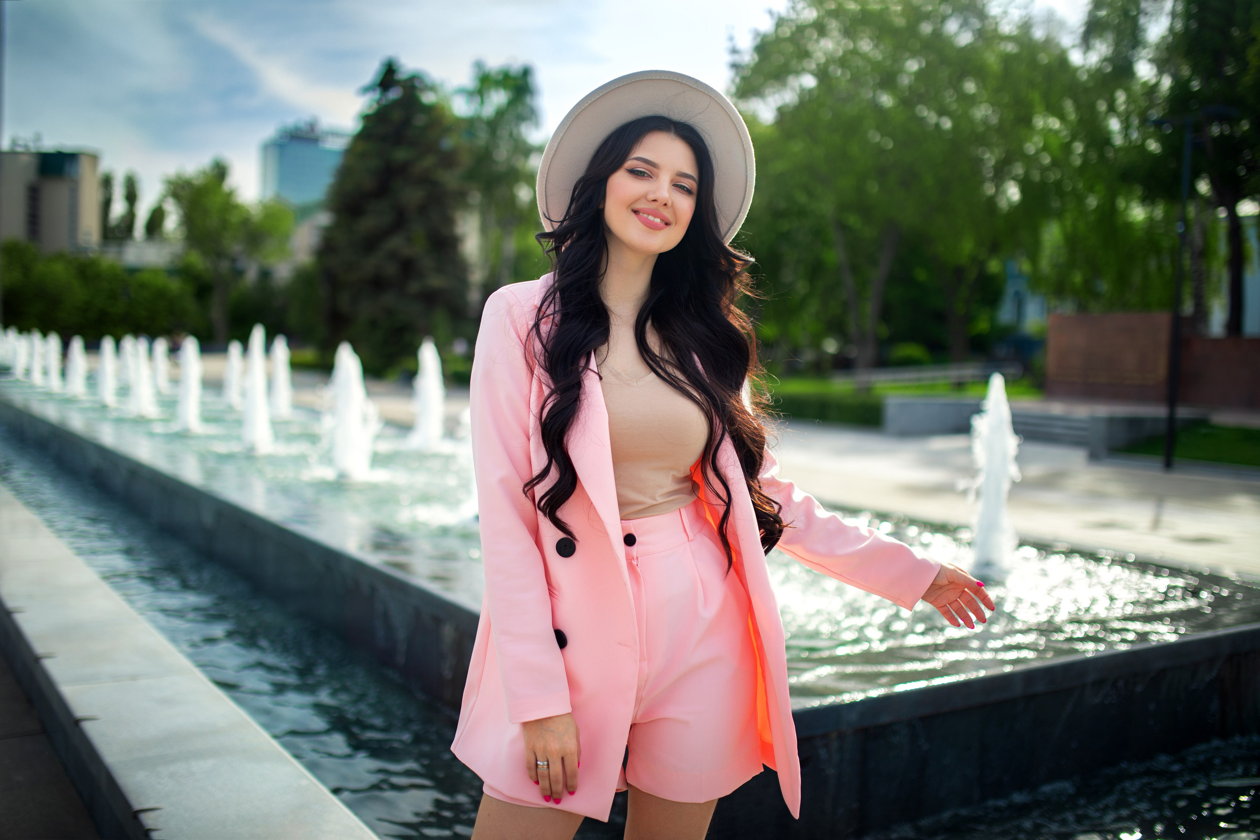 Фотосет с Кристиной в студии на циклораме и на улице города в формате для «себя»