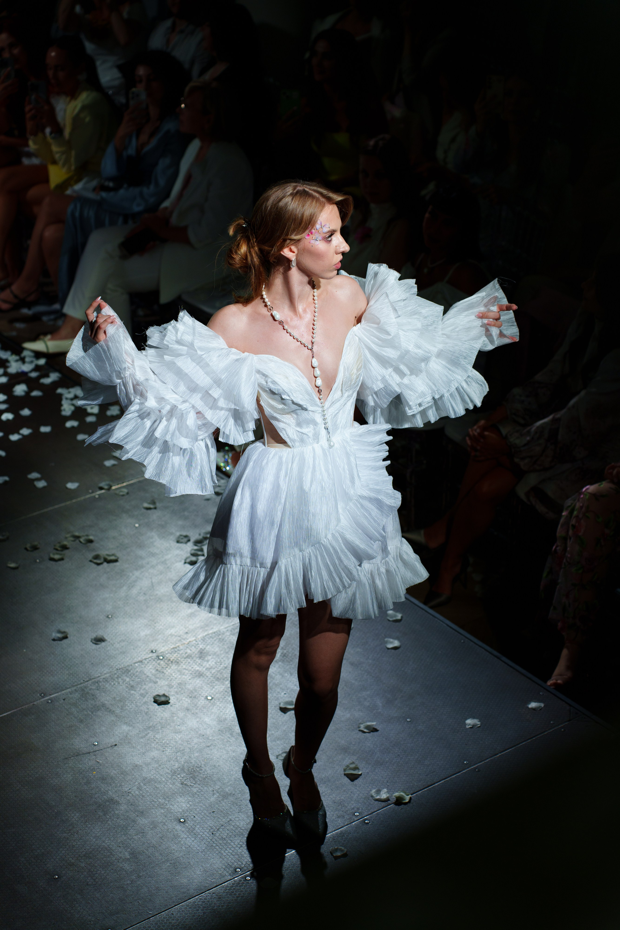 Репортаж |Модный показ Flower Inspiration |. Репортажный фотограф в Калининграде Екатерина Суханова