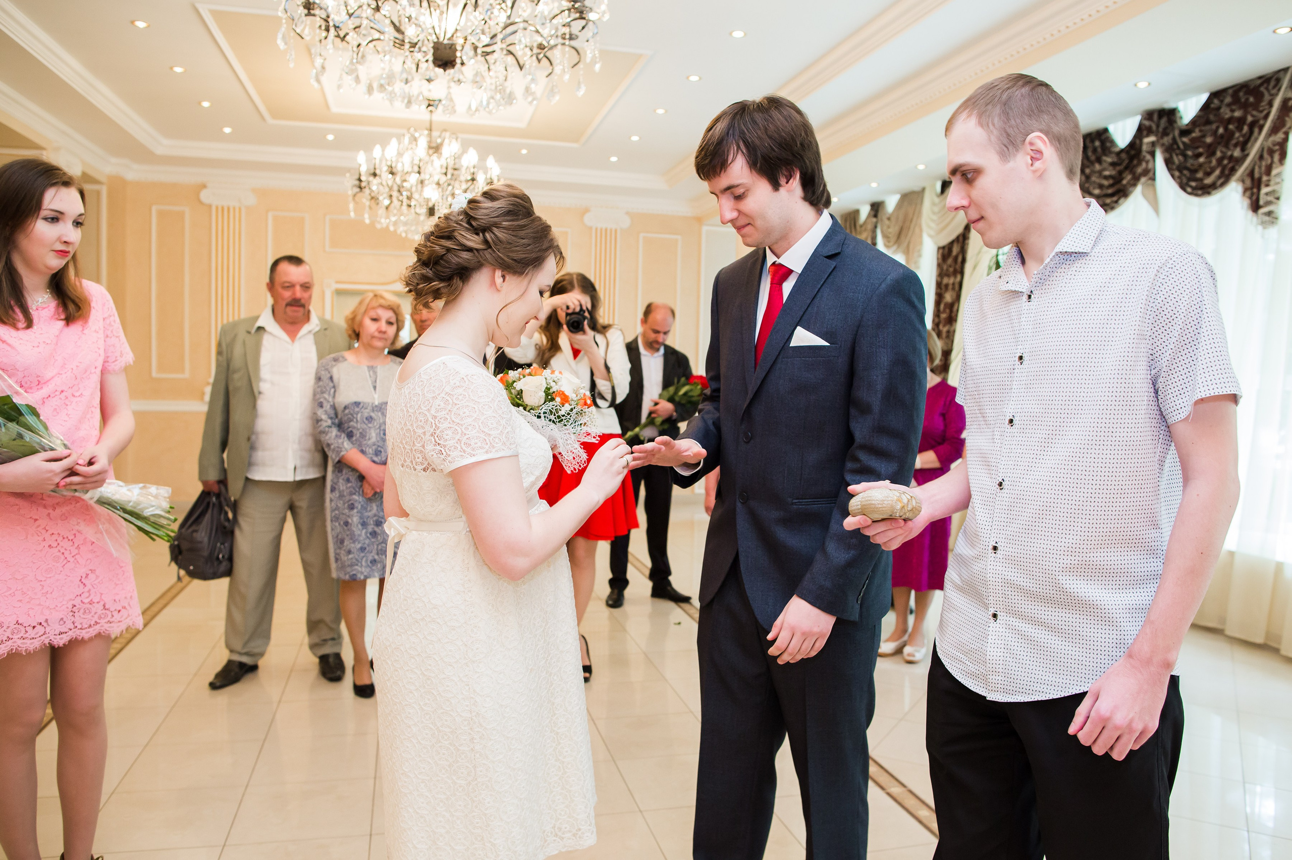 Саша и Лена. Репортажный, семейный и детский фотограф в Пензе и Заречном Арина Ермилова. Картины барельеф на заказ