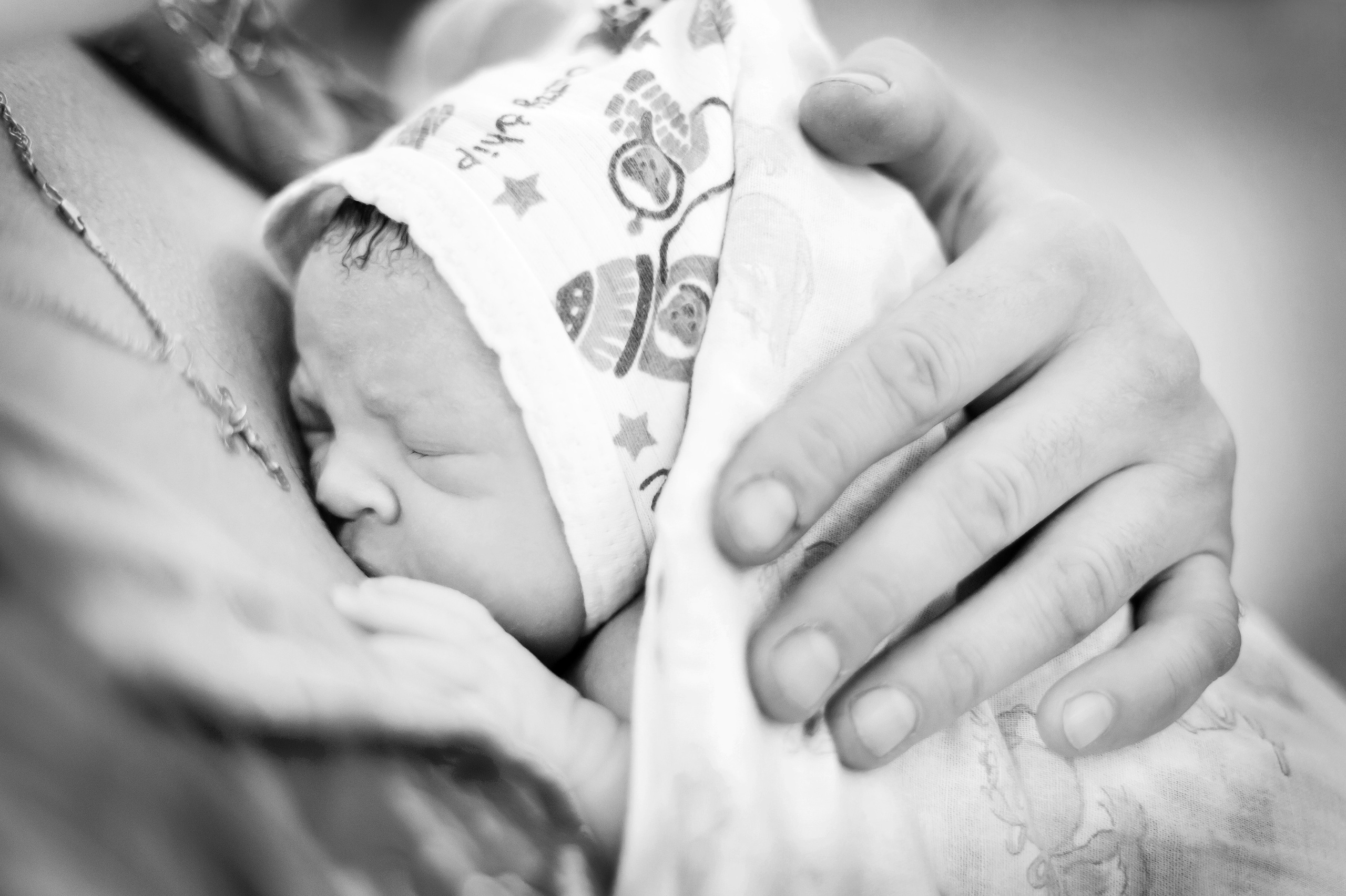 Рождение. Репортажный, семейный и детский фотограф в Пензе и Заречном Арина Ермилова. Картины барельеф на заказ