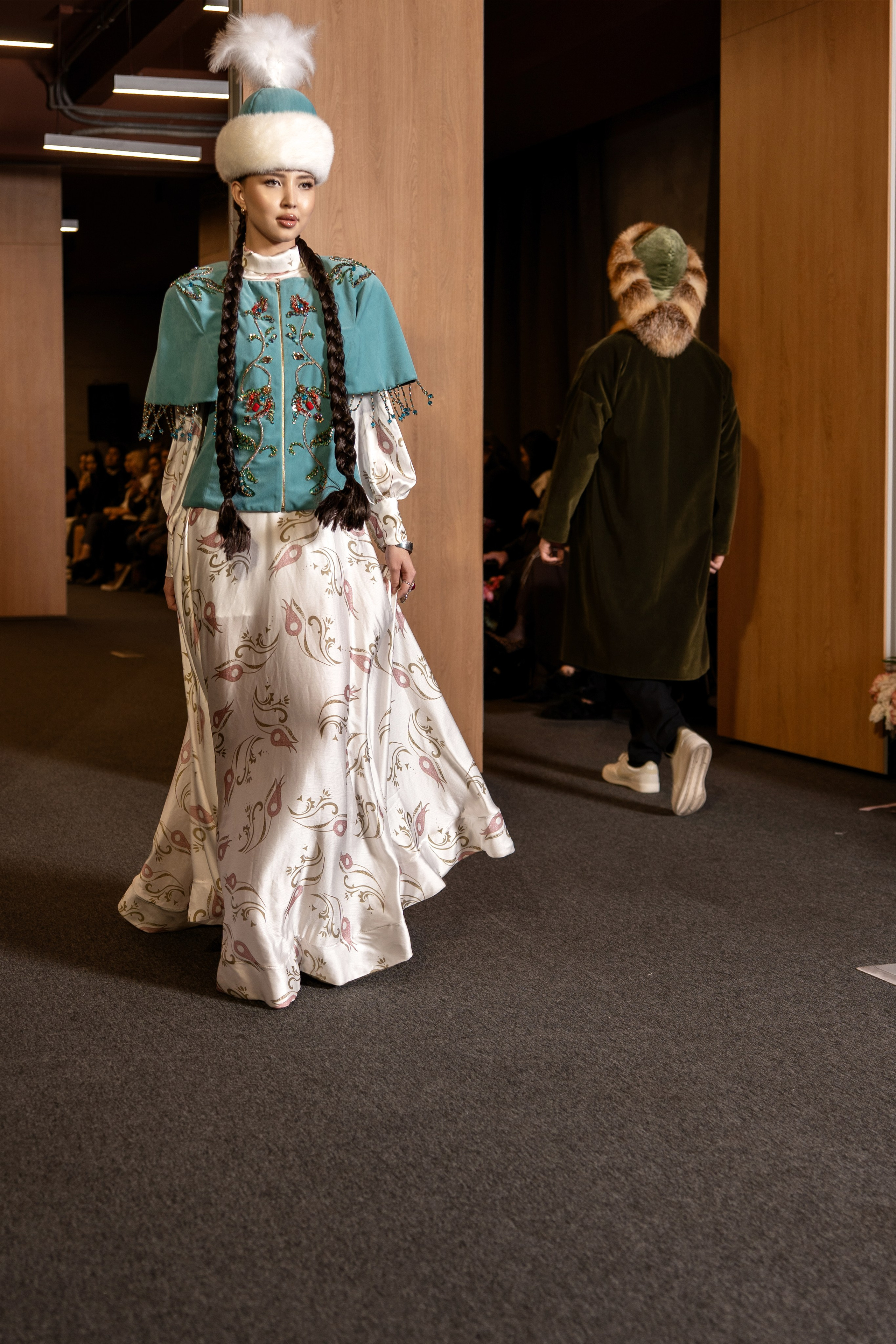 Brand Gulnur Atelier. Сайт Алматинского НЮ АРТ, будуар и фэшн фотографа Дениса Карпенко