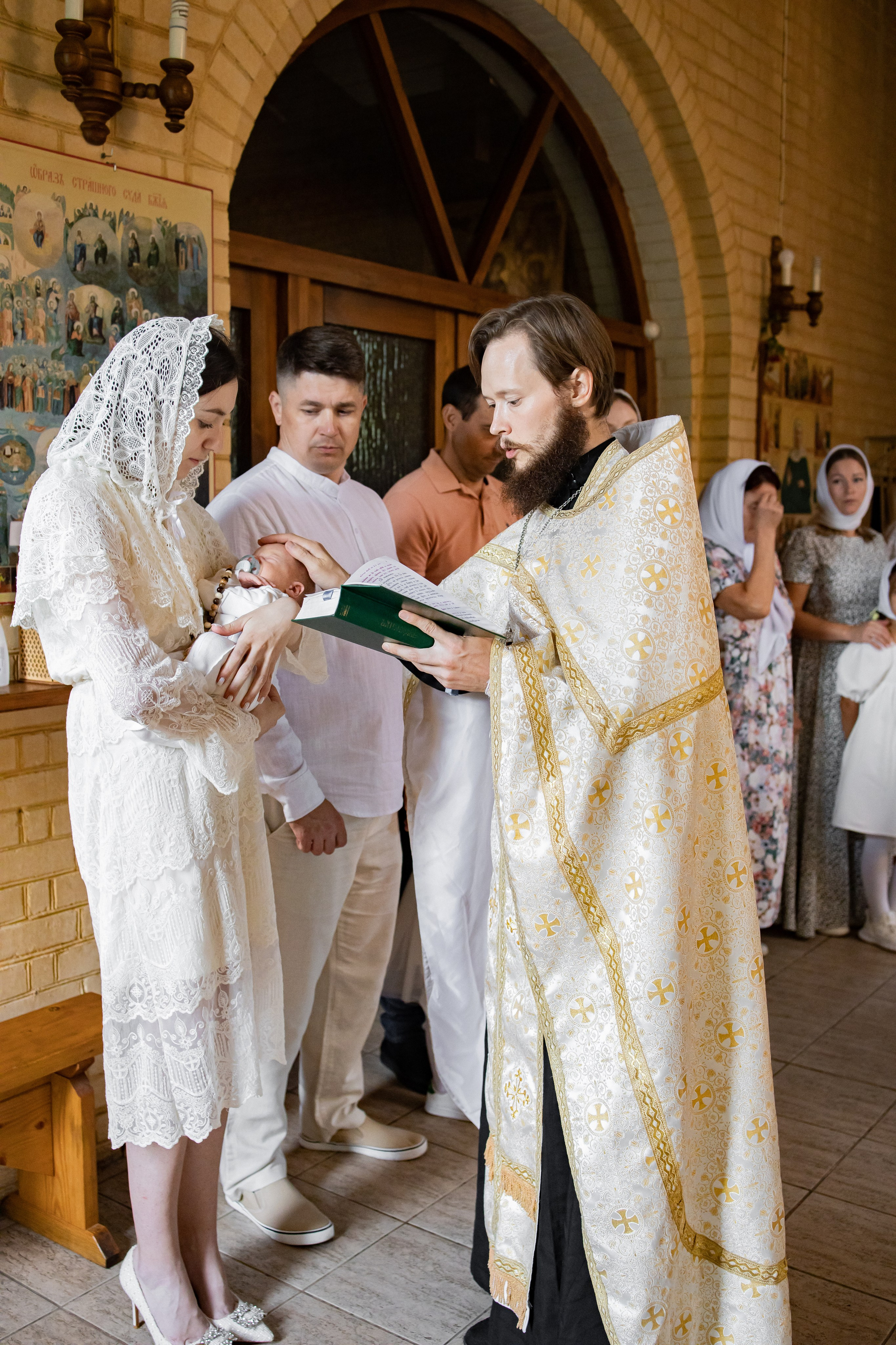 Таинство Крещения Ивана в Церкви Архангела Михаила. Детский и семейный фотограф в Пушкино, Мытищи, Москва Сергеева Светлана