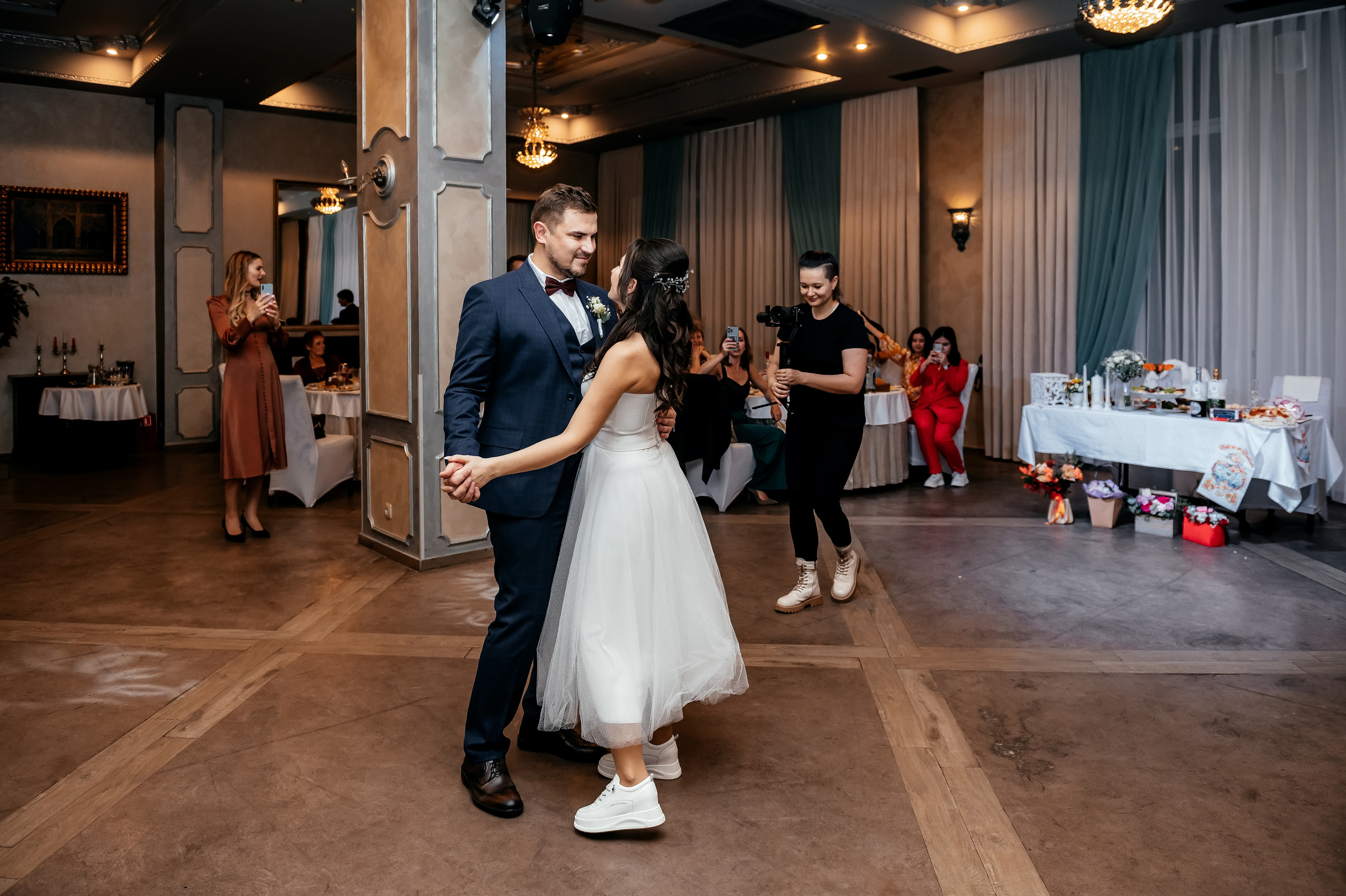 Свадебная фотосессия в 7 лофт. Ивантеевка, Королёв. Свадебный и семейный фотограф Виктория Носачёва. Щелково, Москва и МО