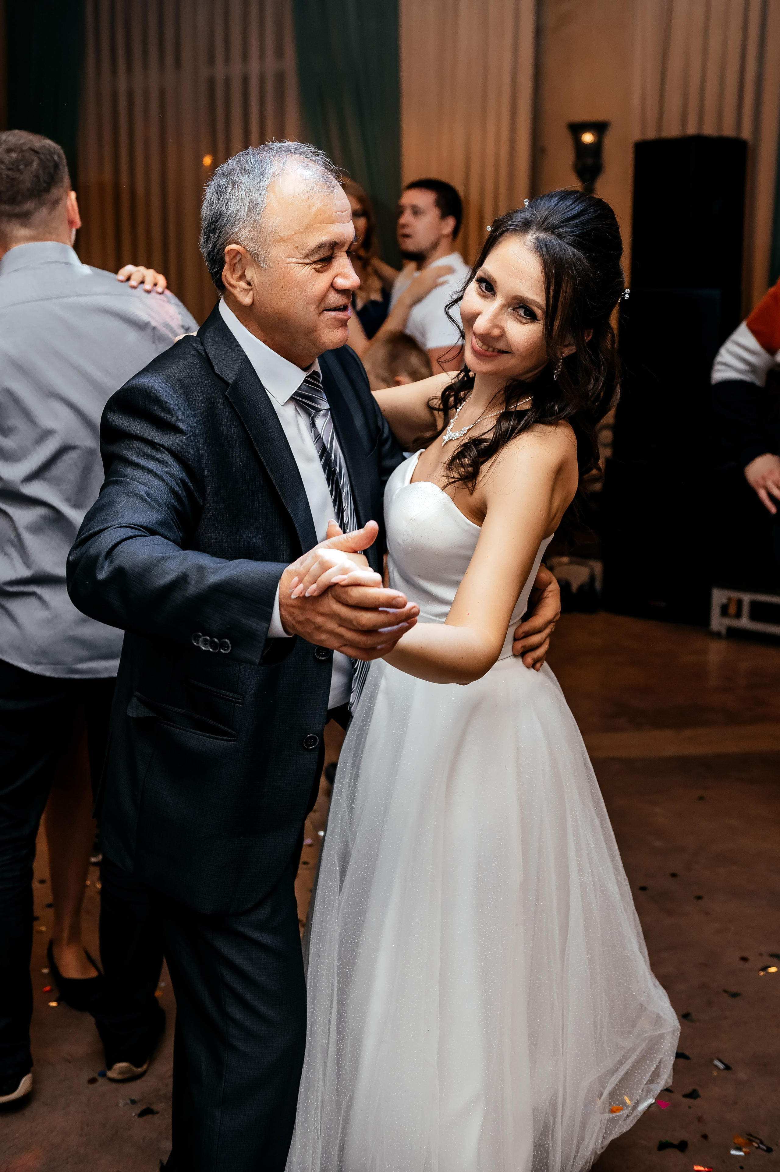 Свадебная фотосессия в 7 лофт. Ивантеевка, Королёв. Свадебный и семейный фотограф Виктория Носачёва. Щелково, Москва и МО