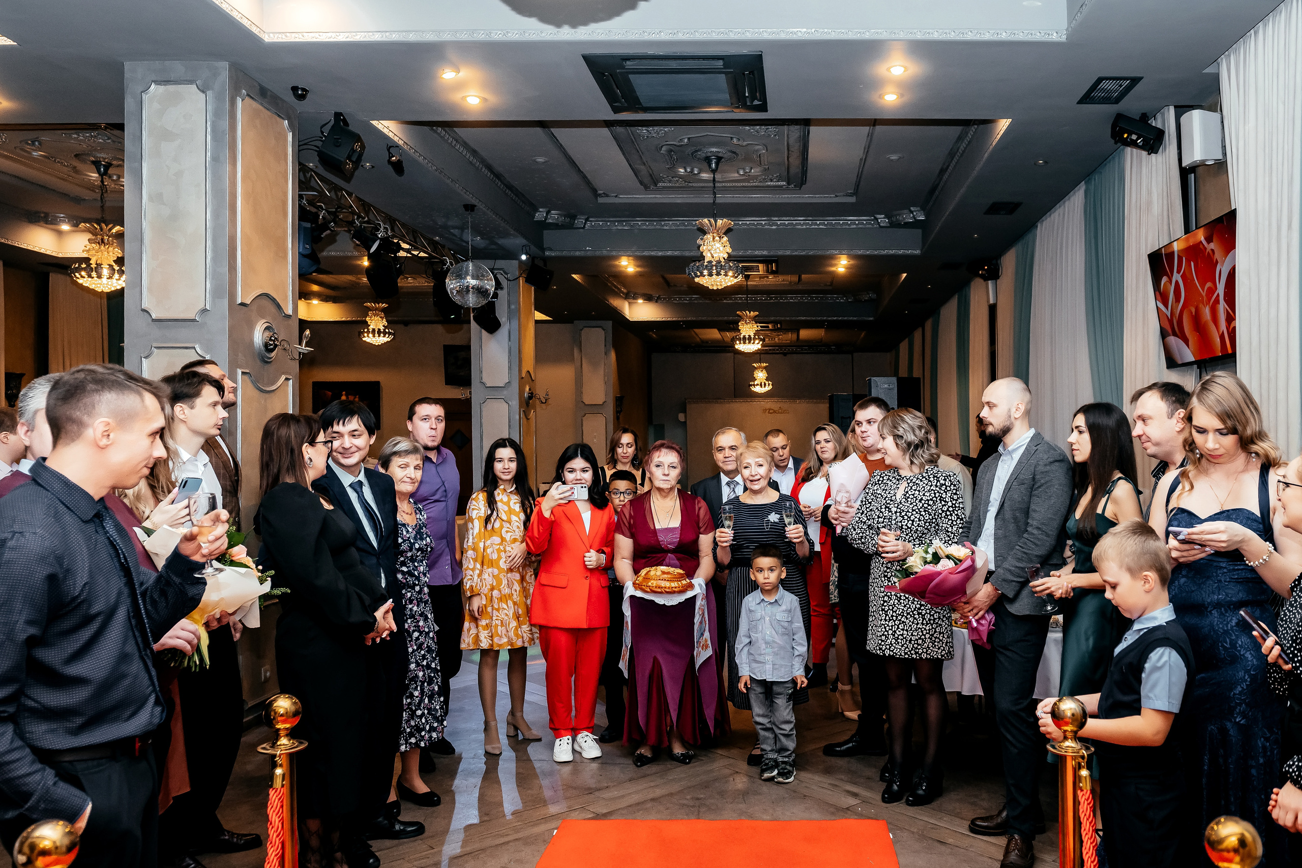 Свадебная фотосессия в 7 лофт. Ивантеевка, Королёв. Свадебный и семейный фотограф Виктория Носачёва. Щелково, Москва и МО