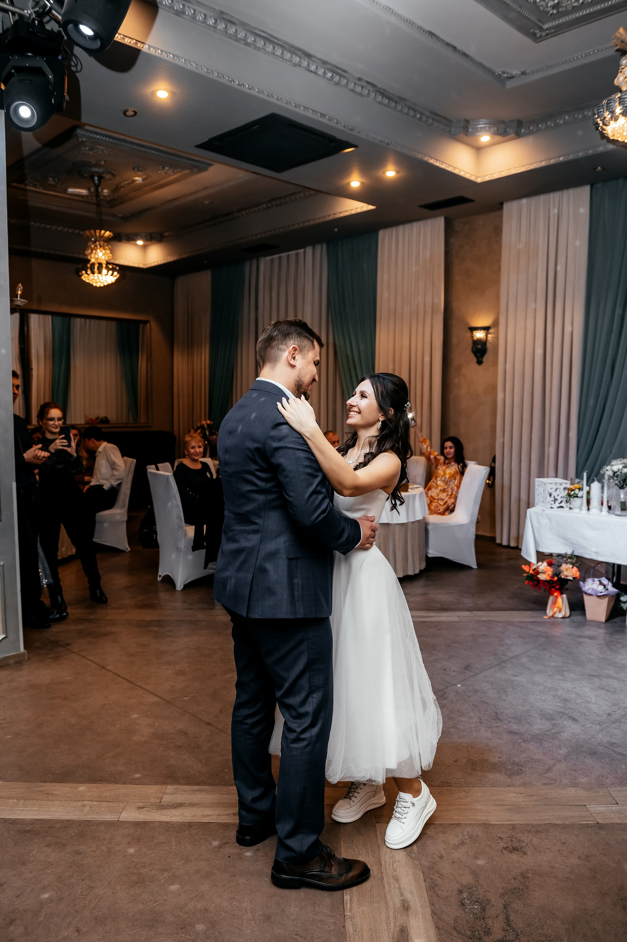 Свадебная фотосессия в 7 лофт. Ивантеевка, Королёв. Свадебный и семейный фотограф Виктория Носачёва. Щелково, Москва и МО