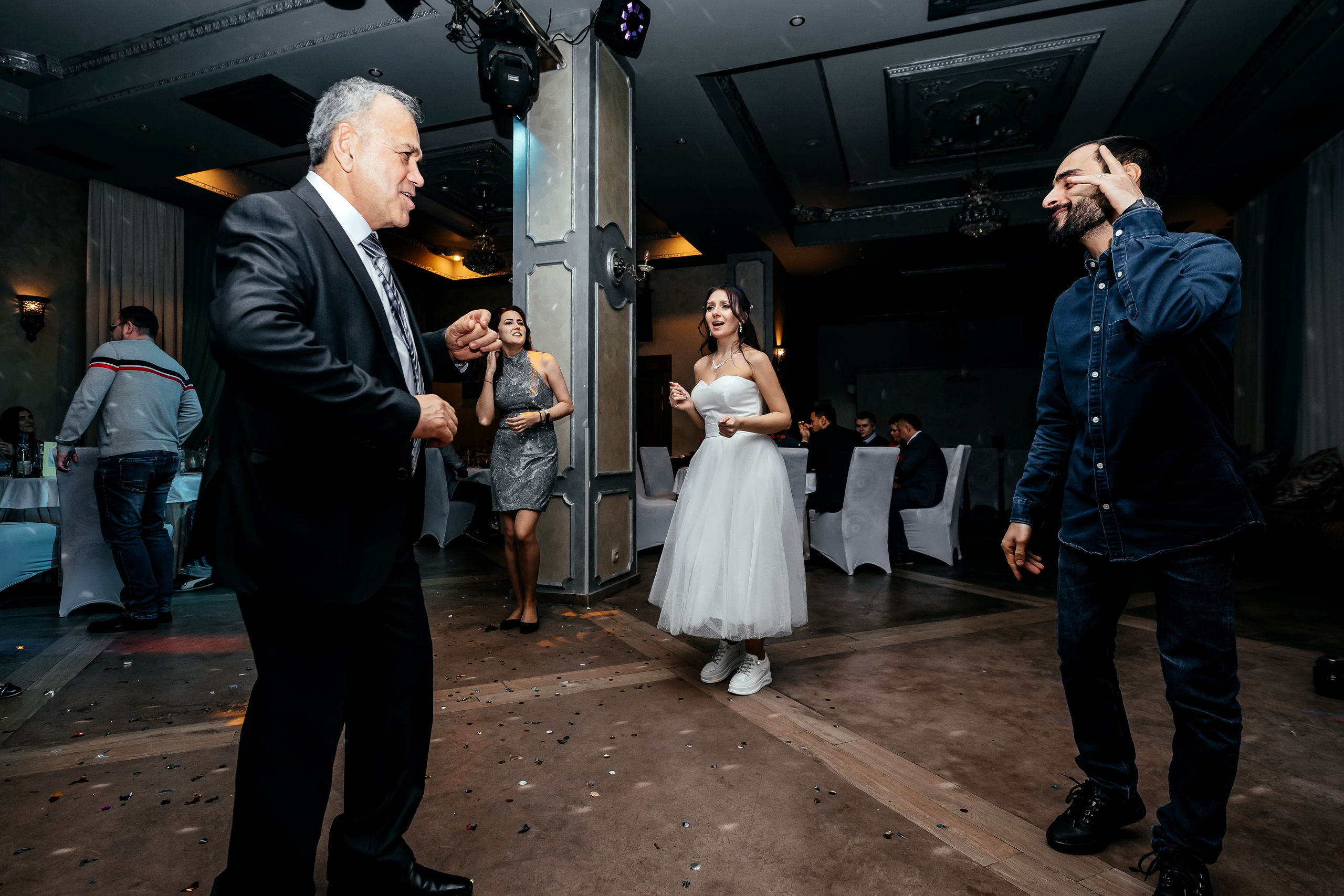 Свадебная фотосессия в 7 лофт. Ивантеевка, Королёв. Свадебный и семейный фотограф Виктория Носачёва. Щелково, Москва и МО