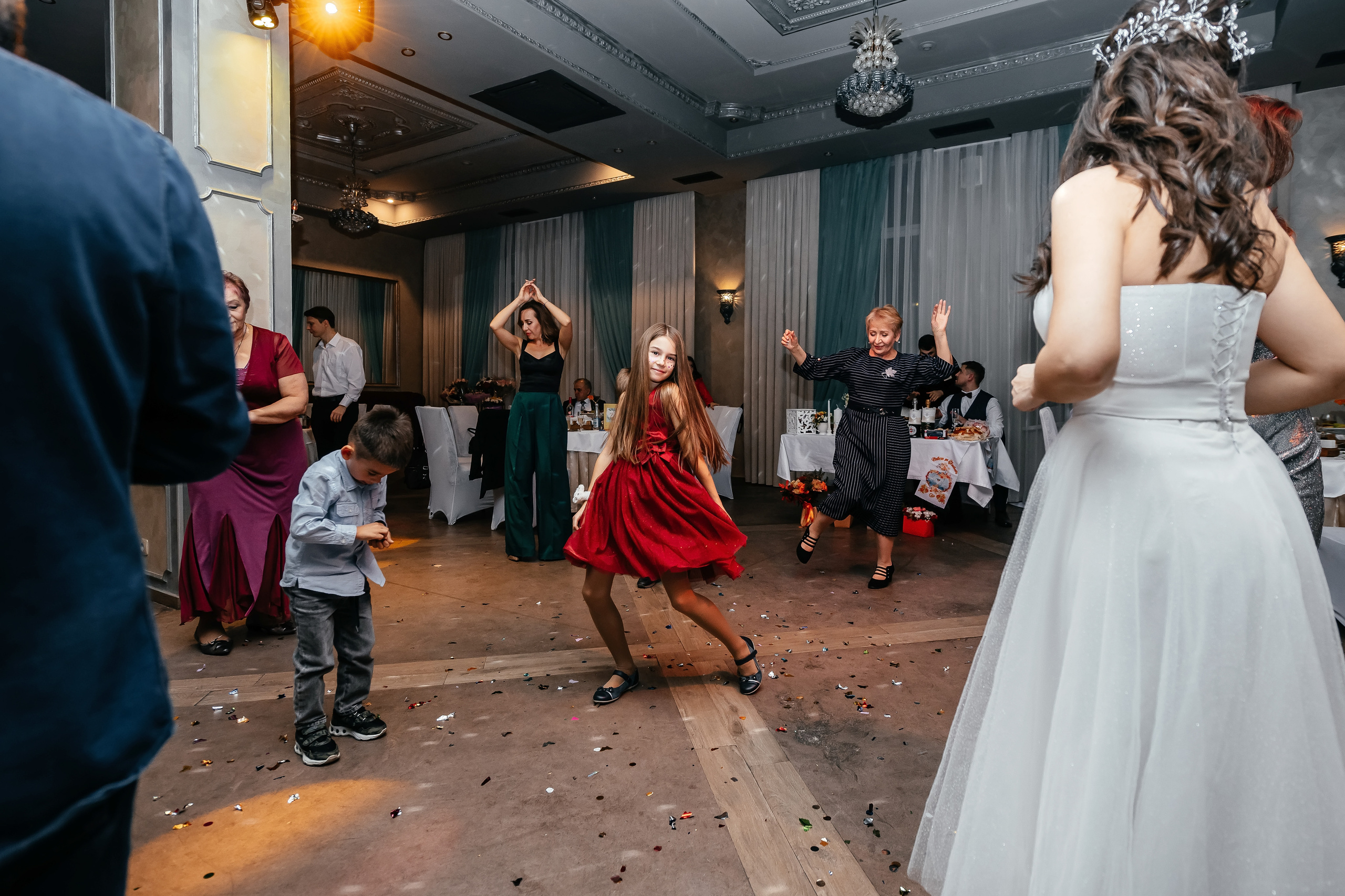 Свадебная фотосессия в 7 лофт. Ивантеевка, Королёв. Свадебный и семейный фотограф Виктория Носачёва. Щелково, Москва и МО