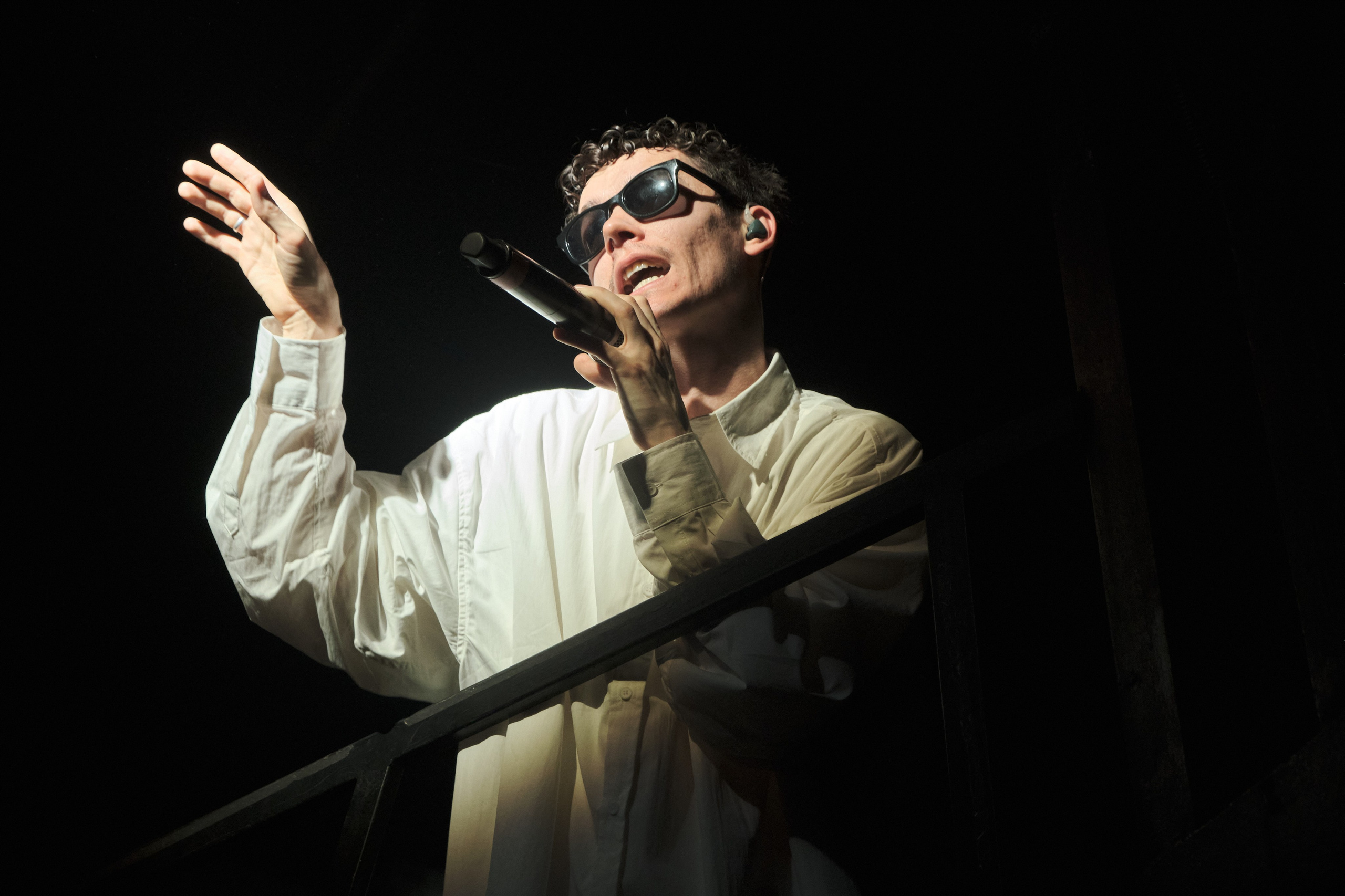 Антоха МС. Фотограф и оператор Сергей Окладников