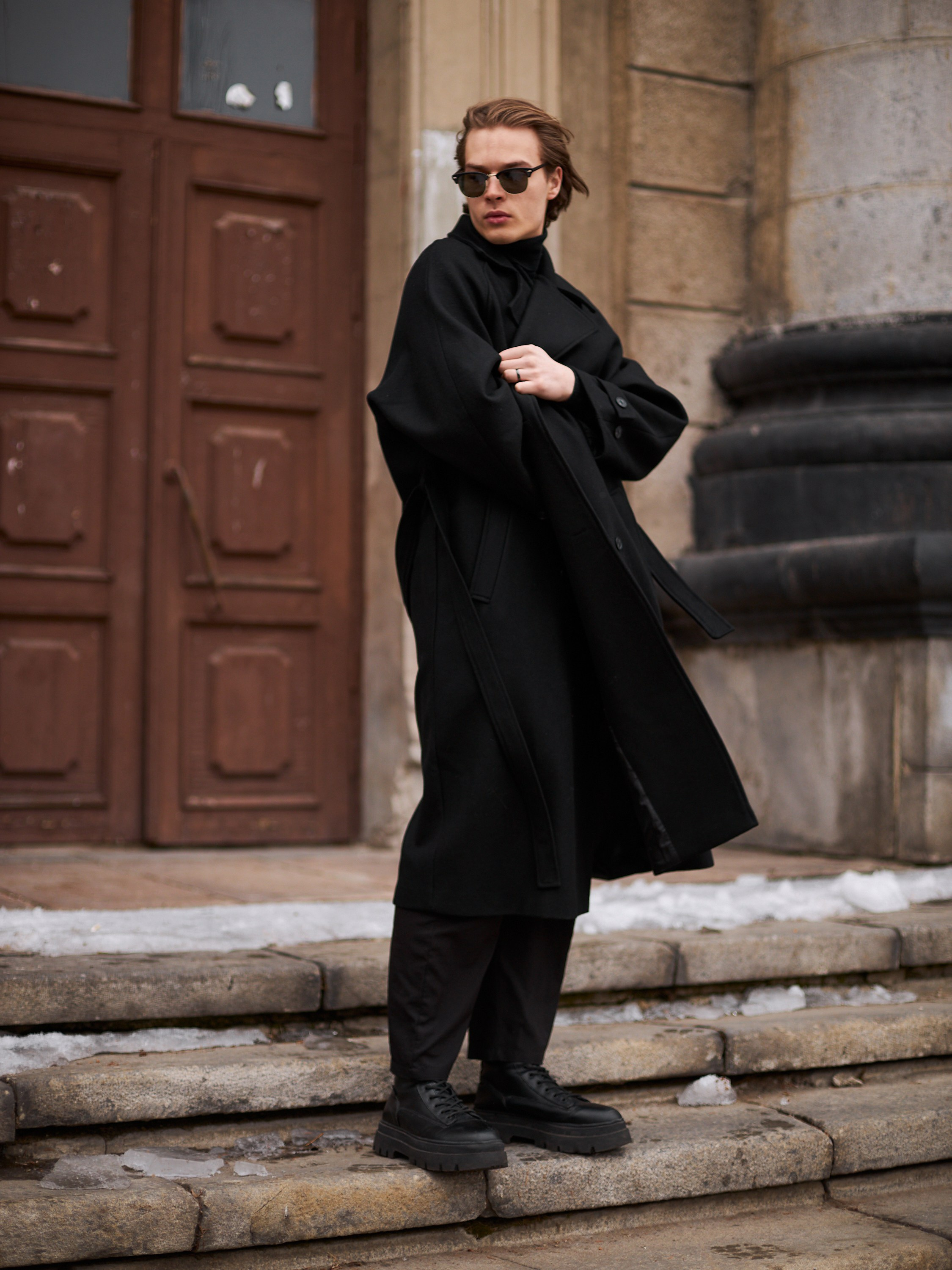 Фотосъемка мужского пальто Екатеринбург Wildberries ВБ Ozon Озон фотосессия одежды Екб заказать цена фотосъемка товара WB маркетплейс карточ. Фотограф Екатеринбург Анастасия Жерновская | Маркетплейсы и нейрофото