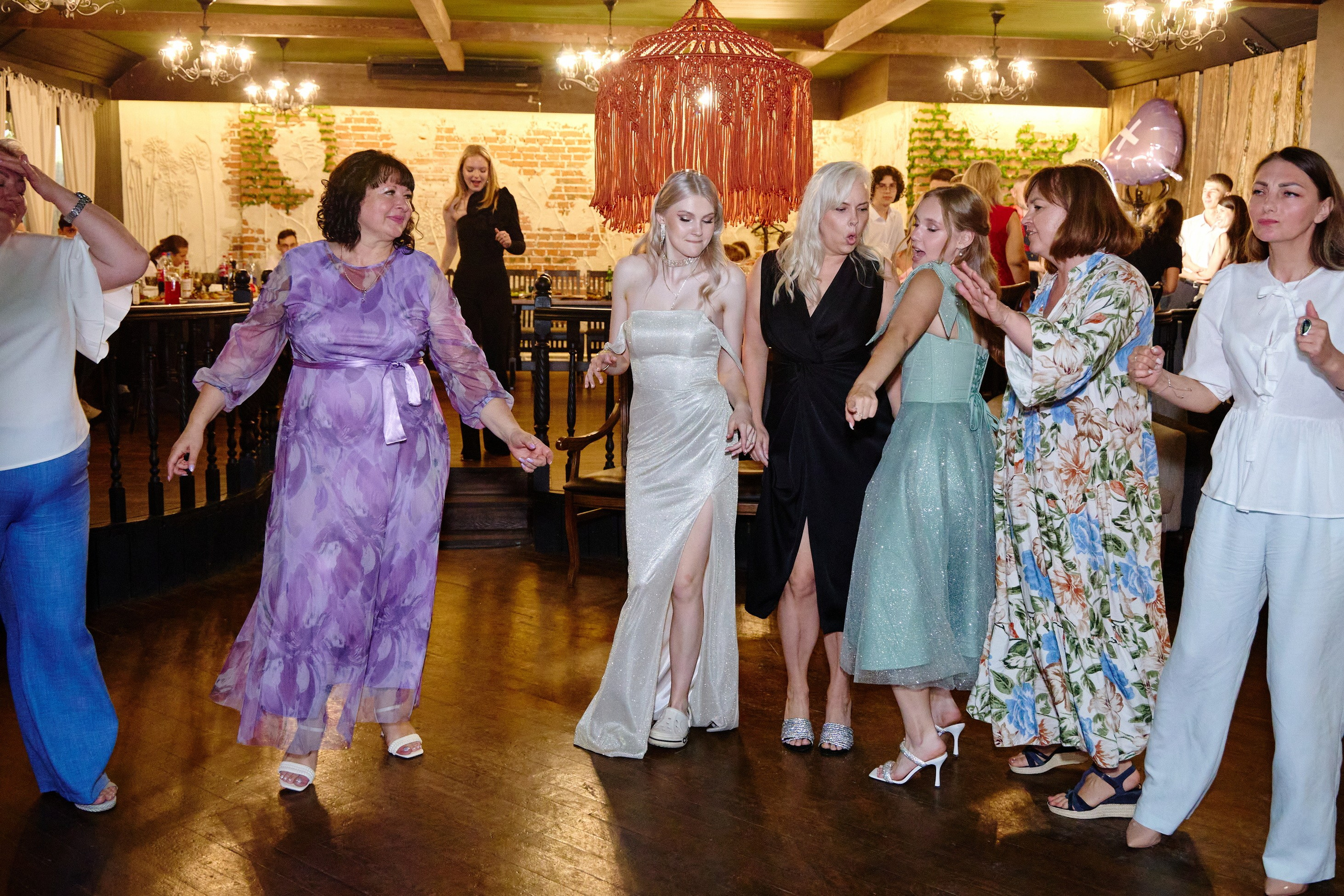 Выпускной 35 Сош. Фотограф Выпускные альбомы Таганрог Сергей Коробченко