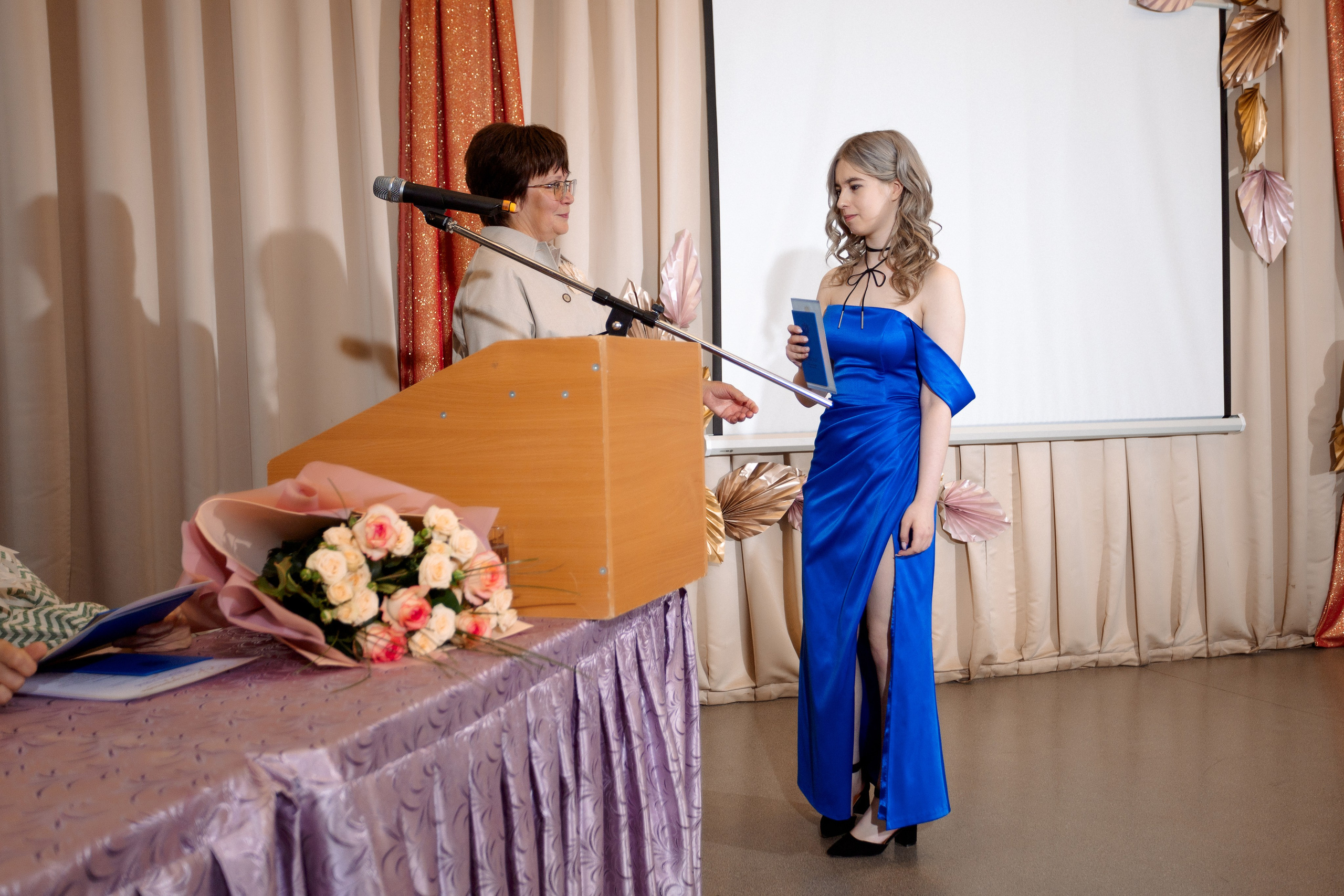 ВРУЧЕНИЕ АТТЕСТАТОВ: Пример. Все фото. Профессиональный фотограф в Ижевске Леша Петров