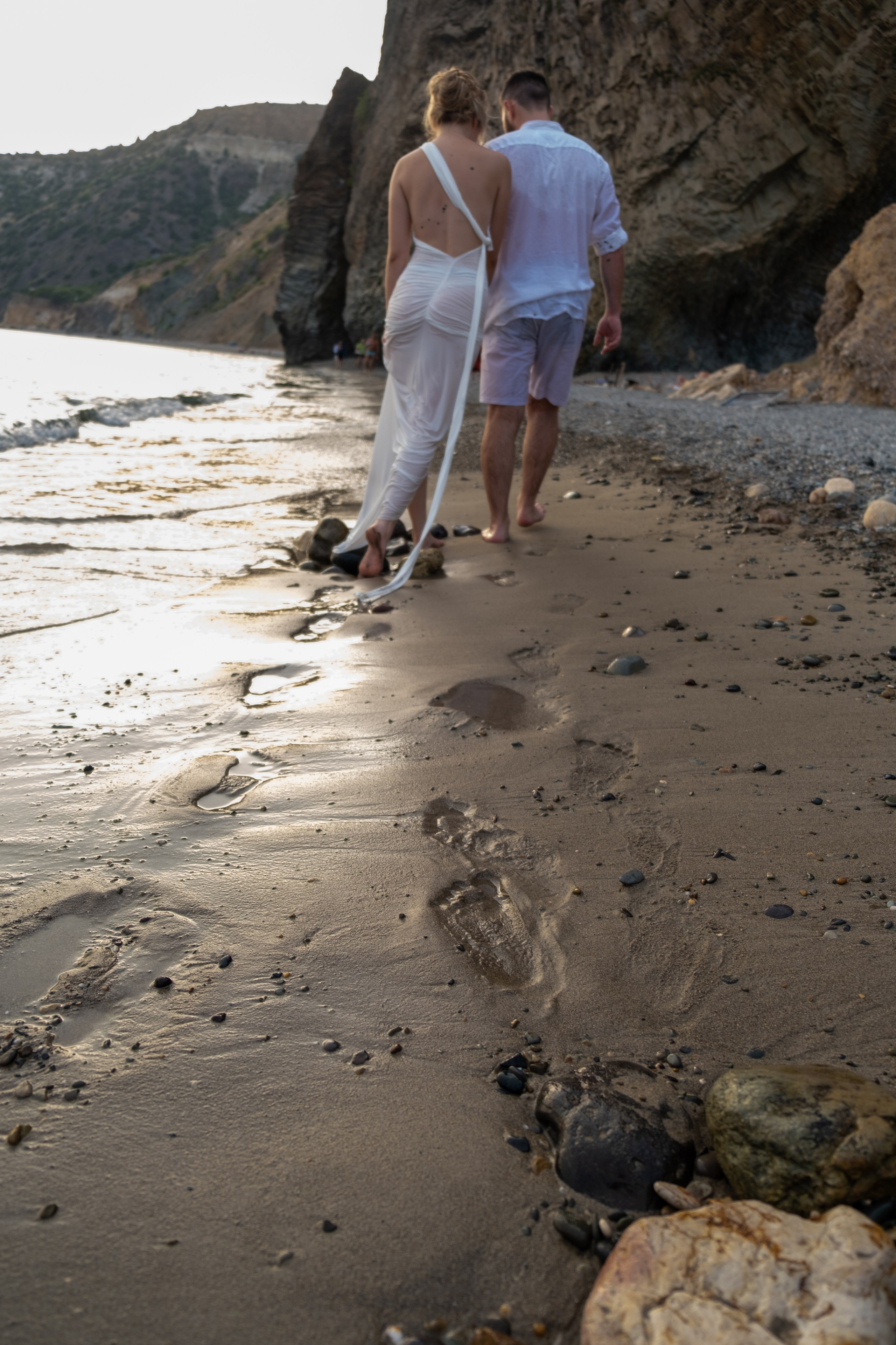 Фотосессия на море. Яшмовый пляж, Севастополь. Фиолент. Даша и Дмитрий. Профессиональная фотосъемка в Крыму. Натуральные эмоции и живые кадры. Забронируйте дату прямо сейчас!