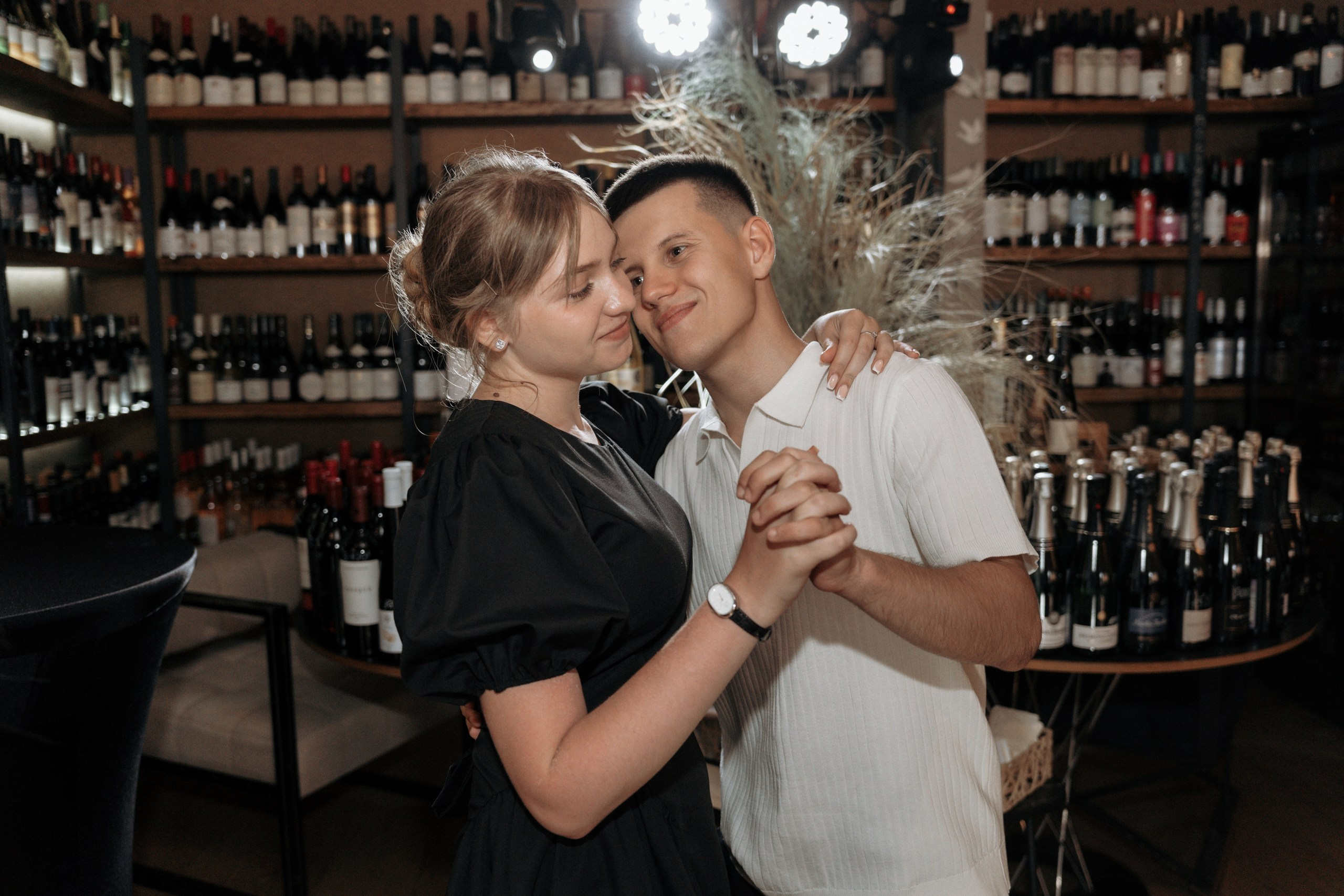 Свадьба Анастасии и Евгения, Картинная галерея, прогулка в лесу. Ресторан «Хлеб и Винотека». Свадебный фотограф в Тамбове Павел Четвертков