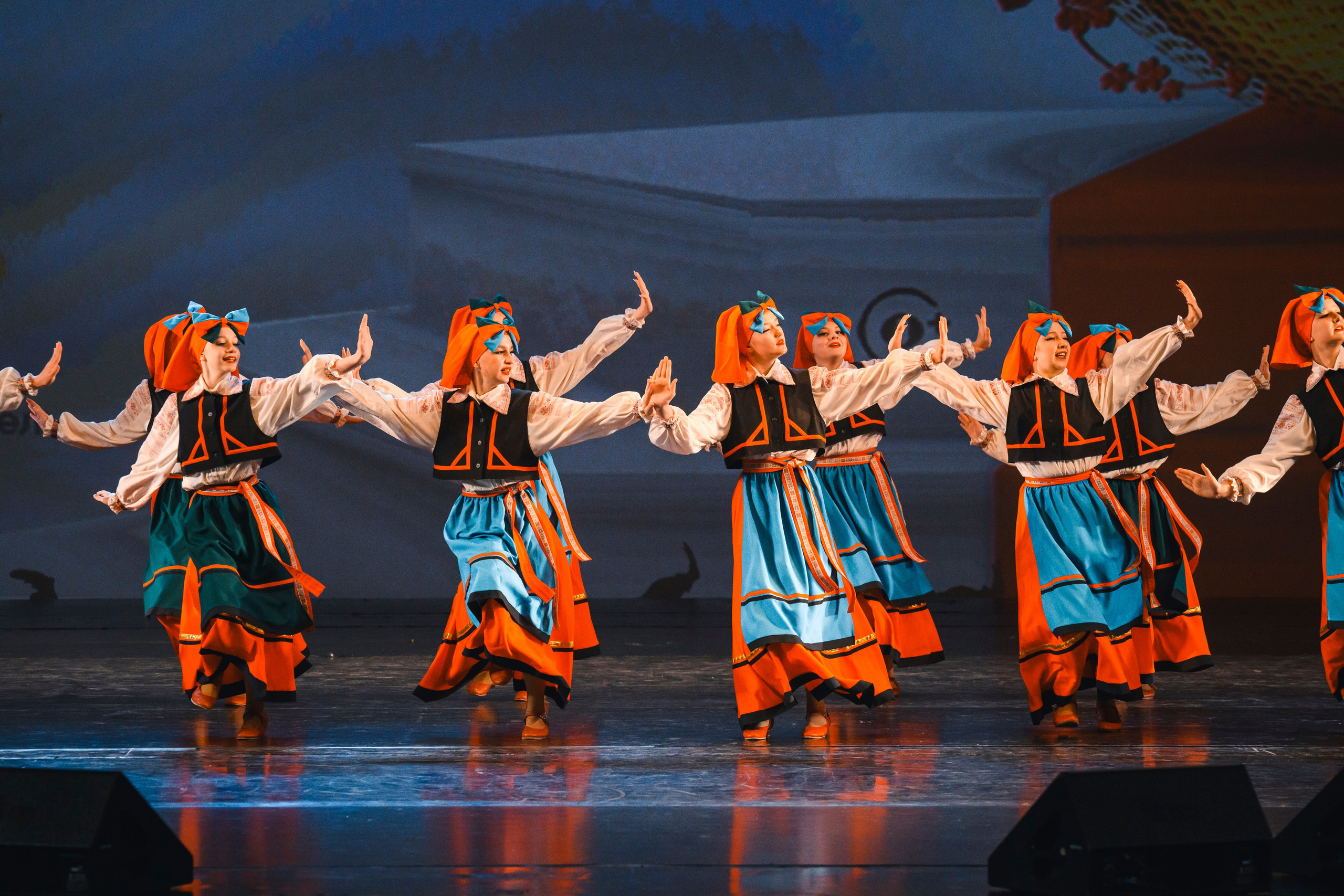 23 апреля, часть 1, БКЗ Октябрьский, г. Санкт-Петербург. Золотое яблочко