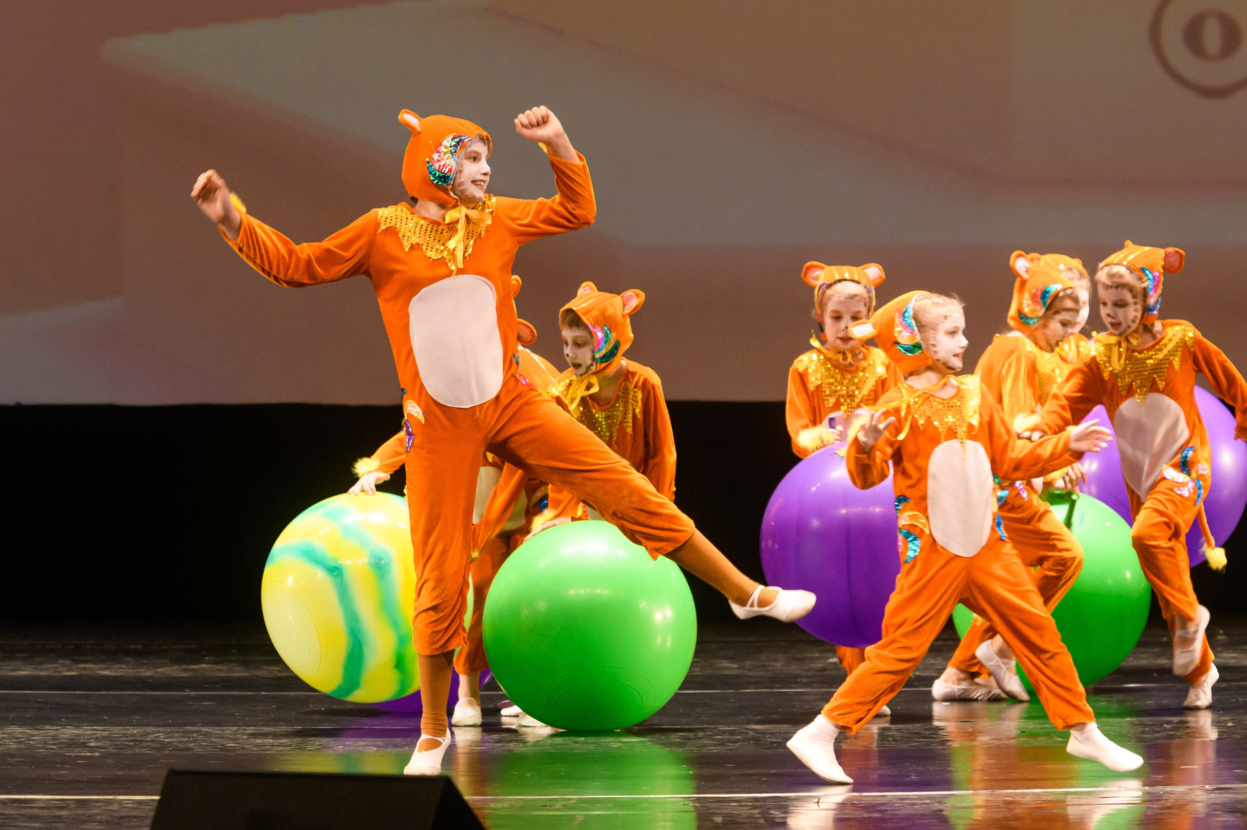 23 апреля, часть 1, БКЗ Октябрьский, г. Санкт-Петербург. Золотое яблочко