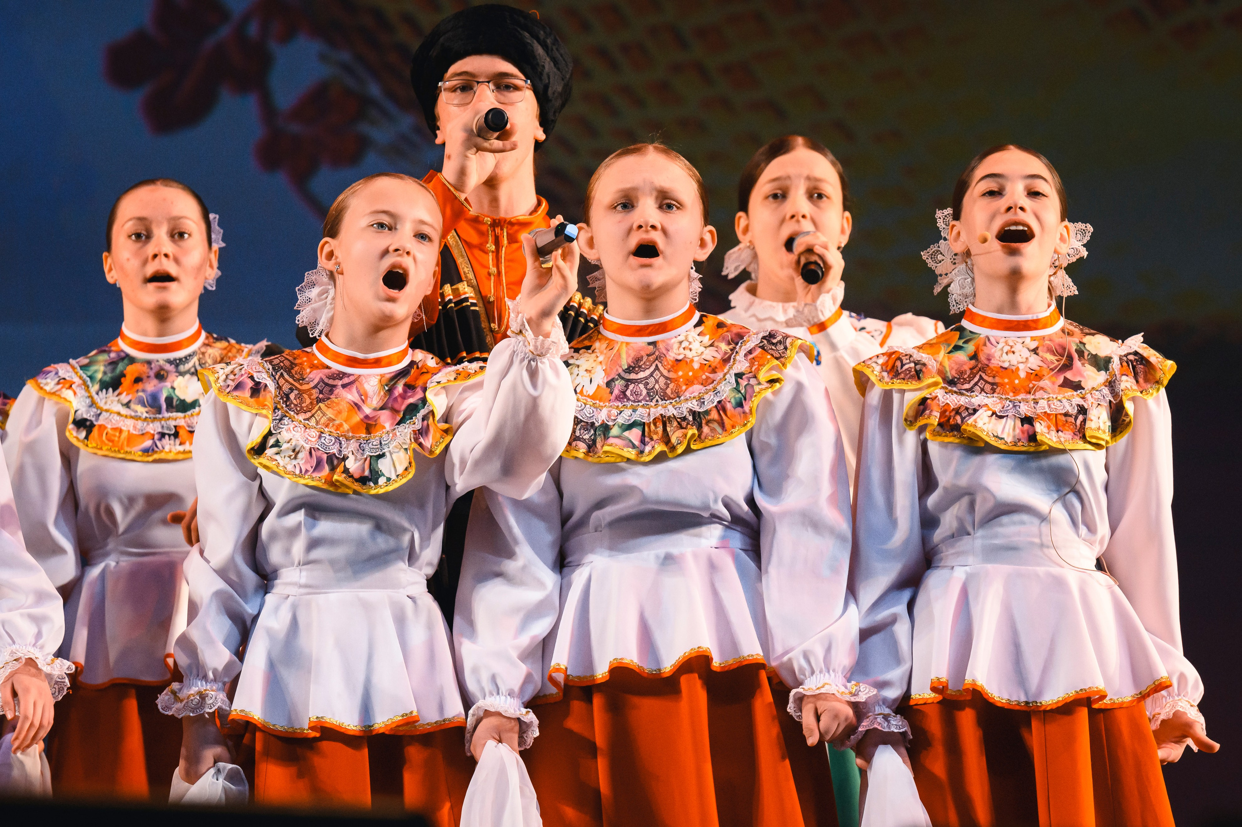 23 апреля, часть 1, БКЗ Октябрьский, г. Санкт-Петербург. Золотое яблочко