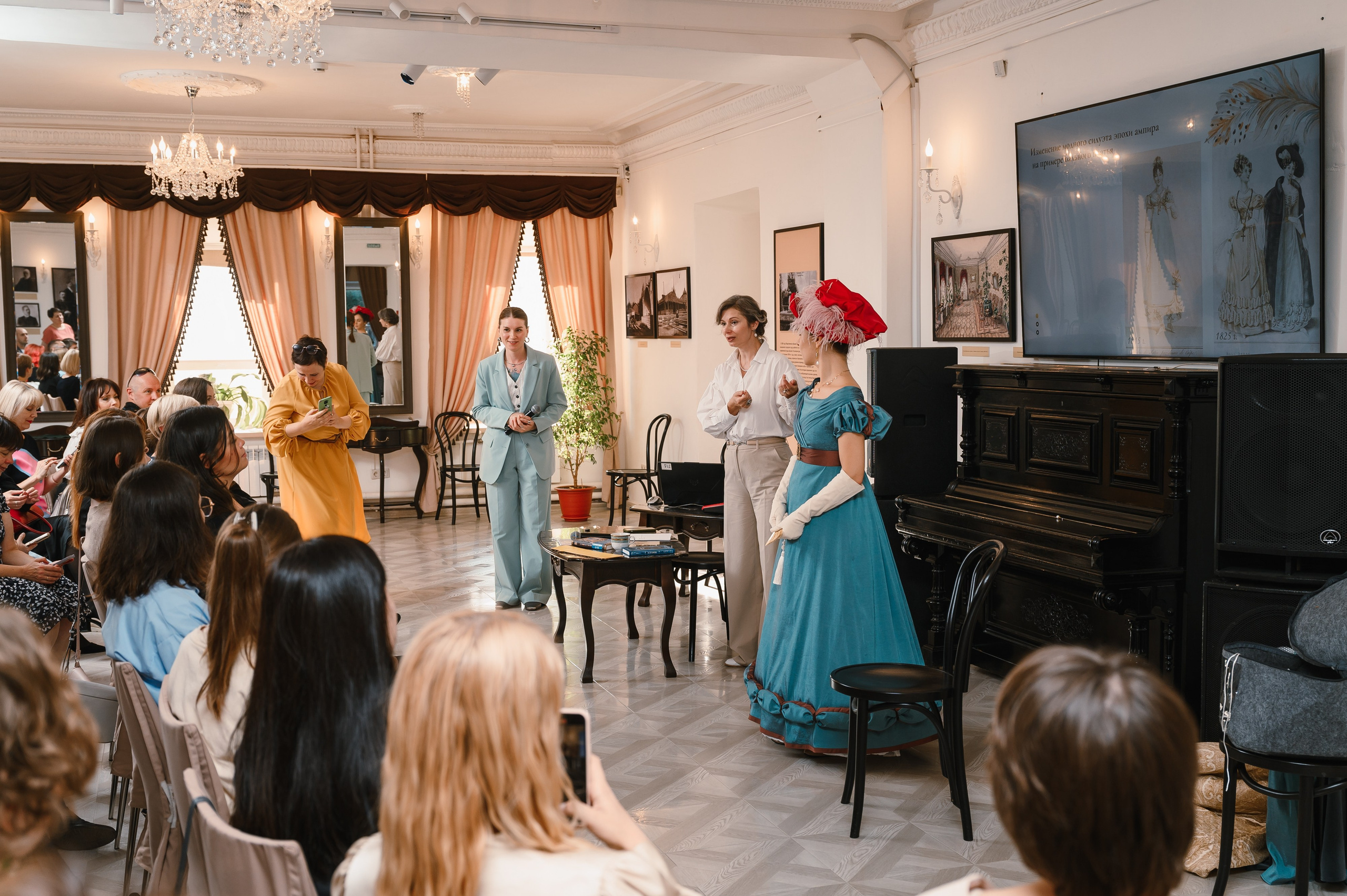 «Евгений Онегин»: лекция в особняке. Wedding and family photographer USA