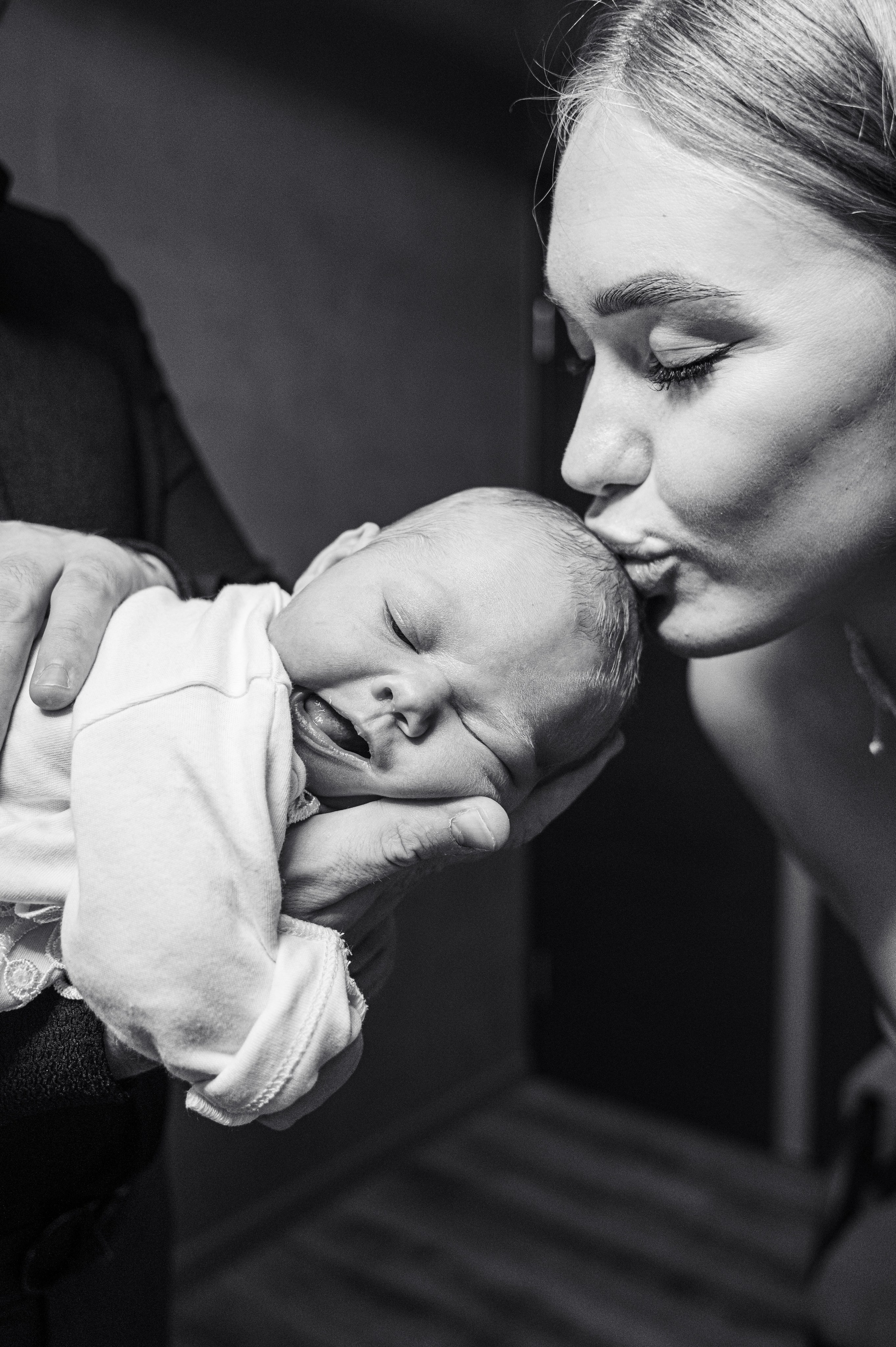 Выписка Миры. Фотограф на роды СПБ Юлия Герасимова