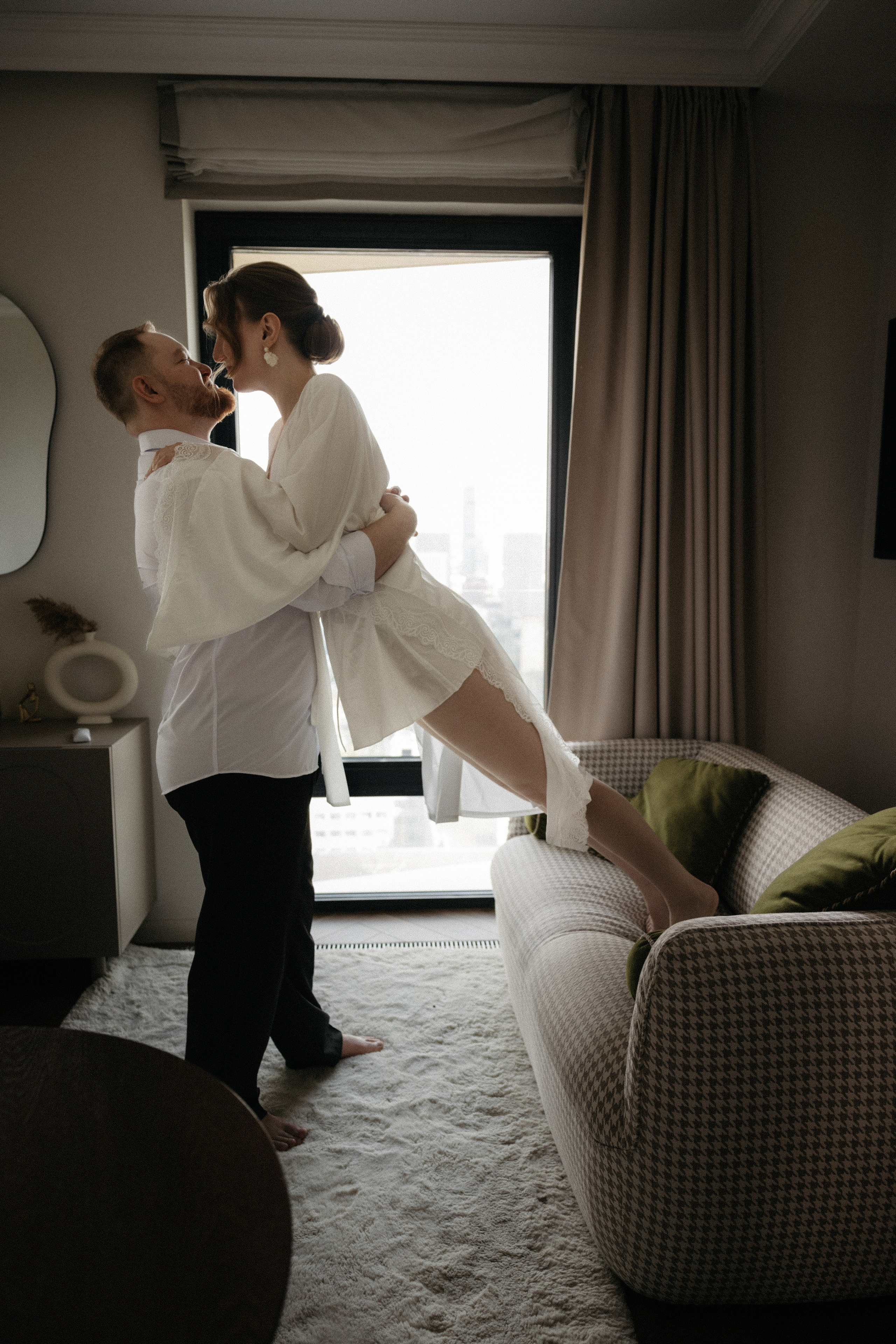 Утро невесты и свадебная фотосессия на теплоходе по Москве-реке