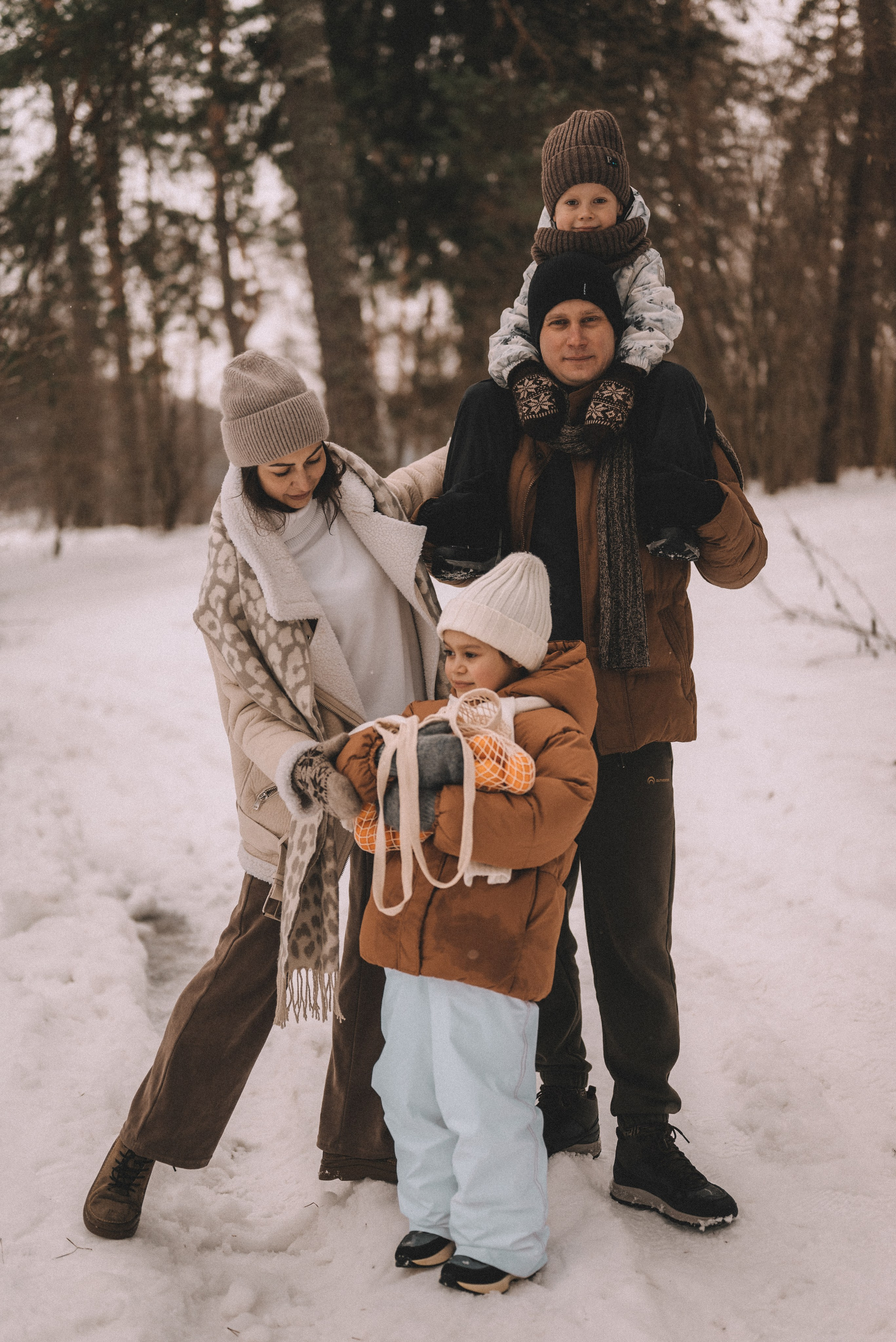 Сергей и Наталья с Ксюшей и Максимом. Фотограф Кристина Пархоменко