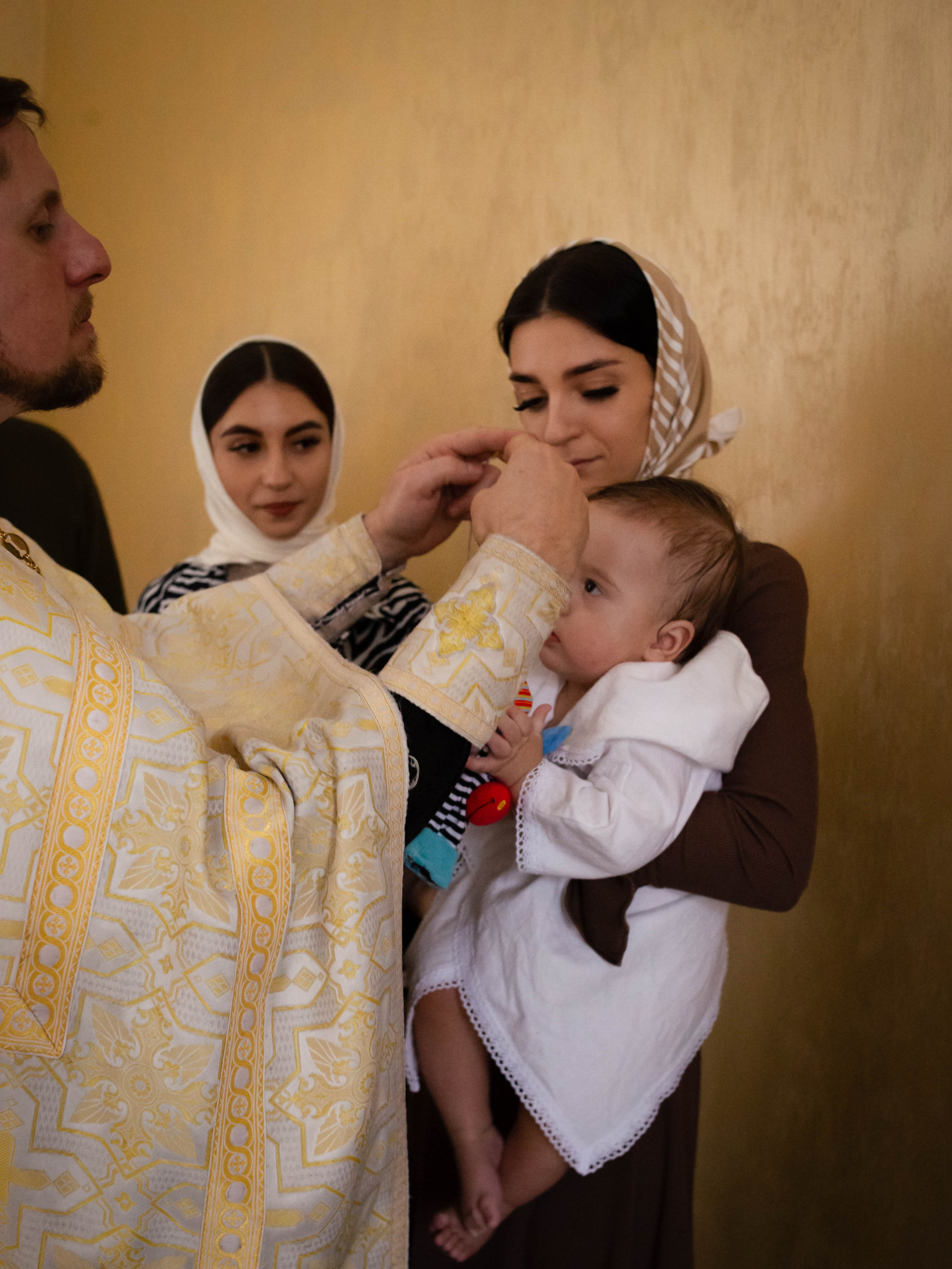 Крещение Эмира. Семейный фотограф Софи Симакова в Волгограде и Волжском