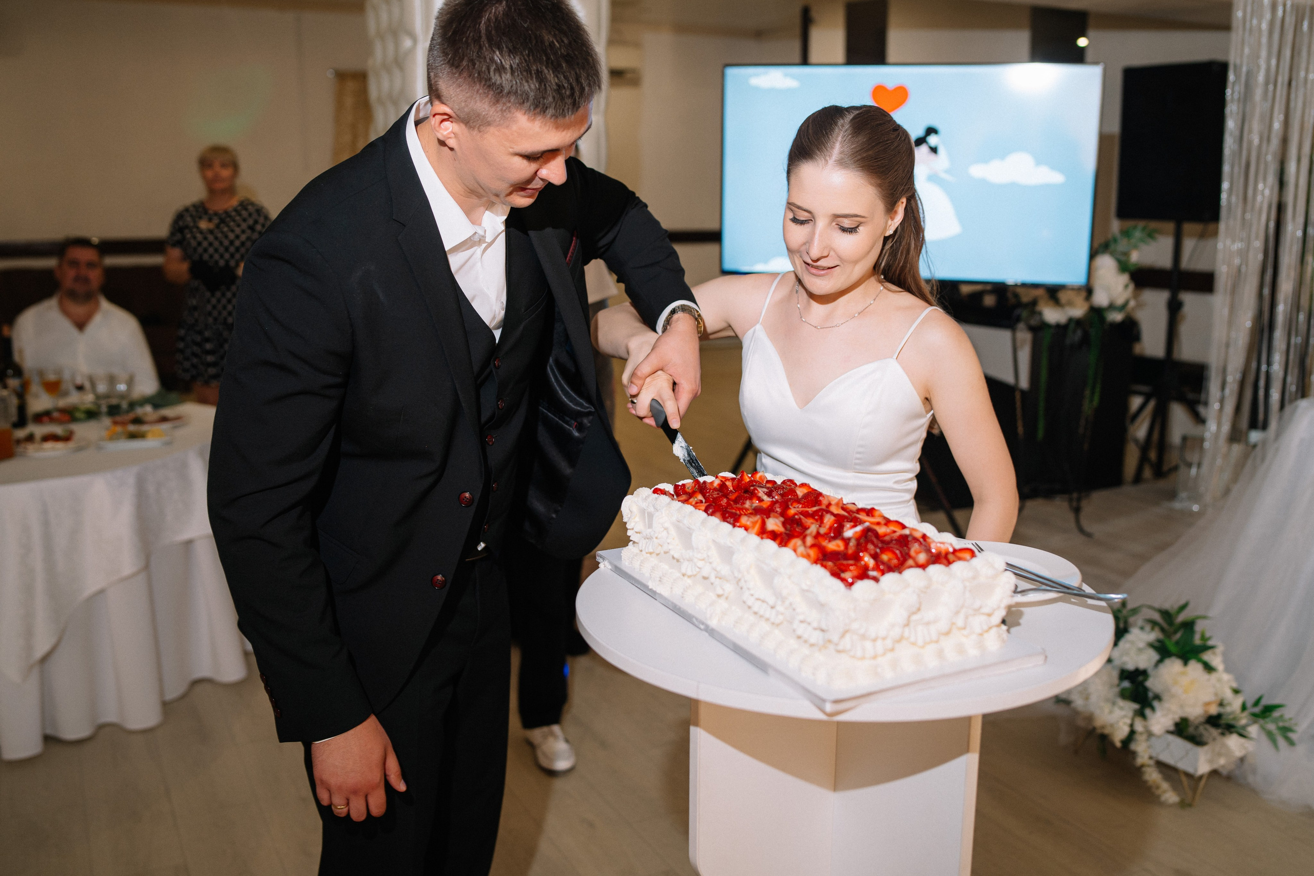 Анастасия и Роман — банкет Времена года. Репортажный (Event) фотограф в Барнауле | Даниил Маркин | Качество и вайб