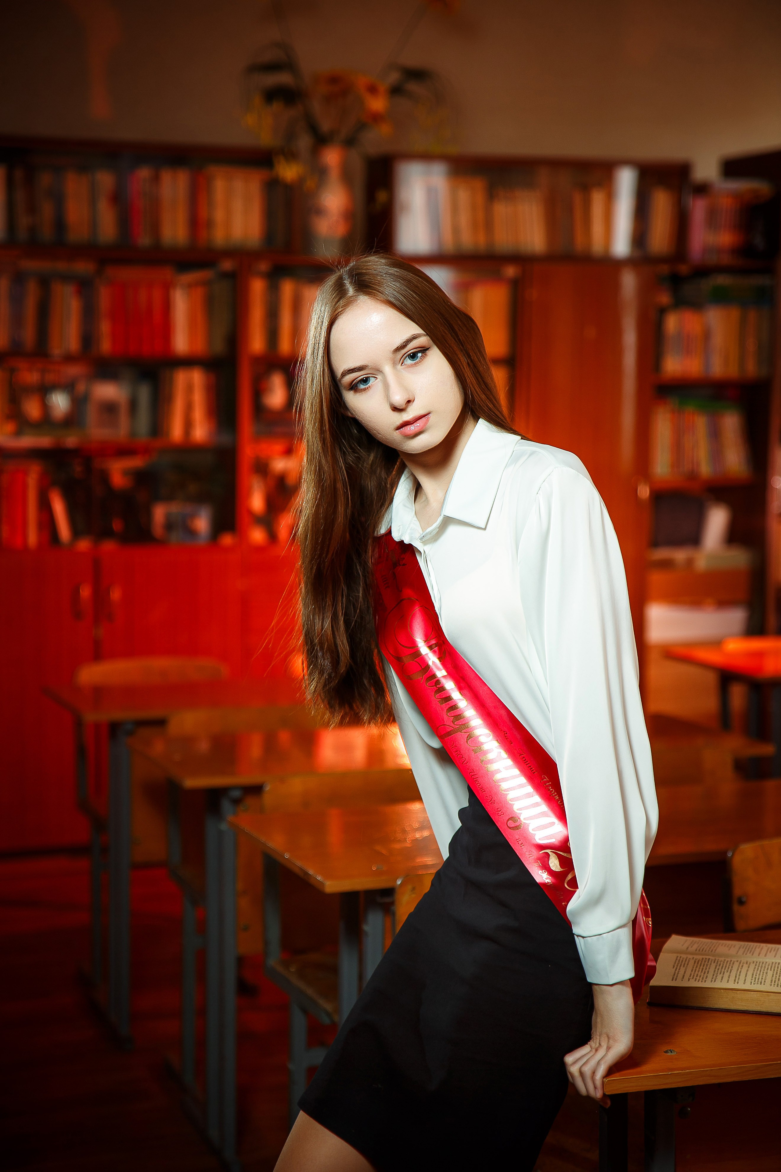 МОДЕРН. Выпускные альбомы в Донецке и ДНР. Фотограф Донецк и ДНР