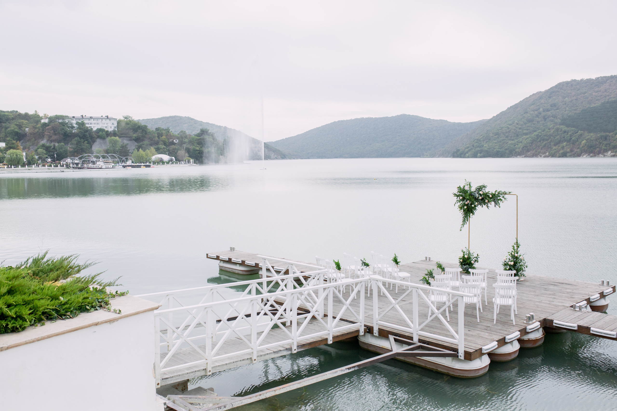 Озеро Абрау. Свадебный фотограф Краснодар