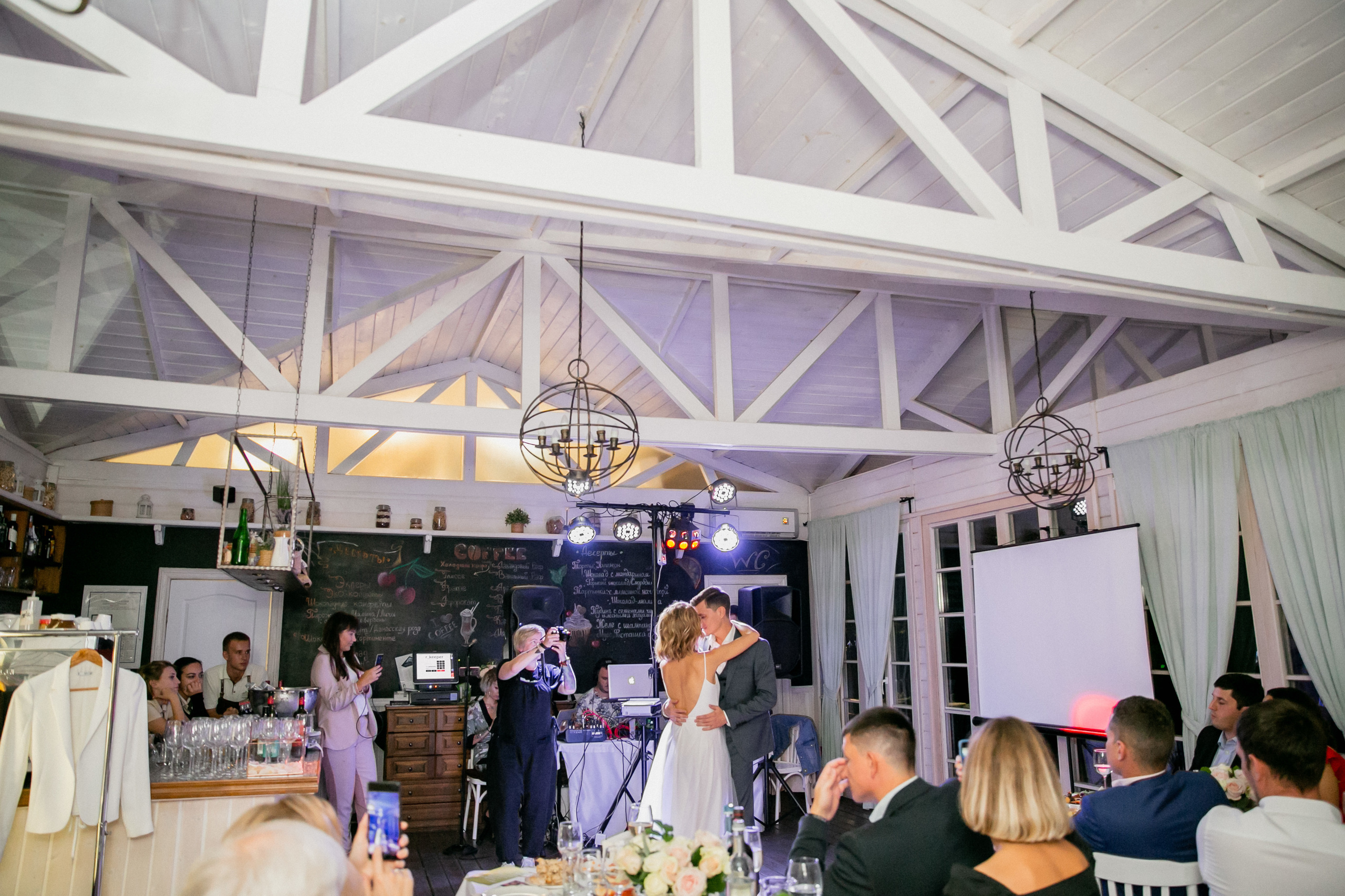 Озеро Абрау. Свадебный фотограф Краснодар