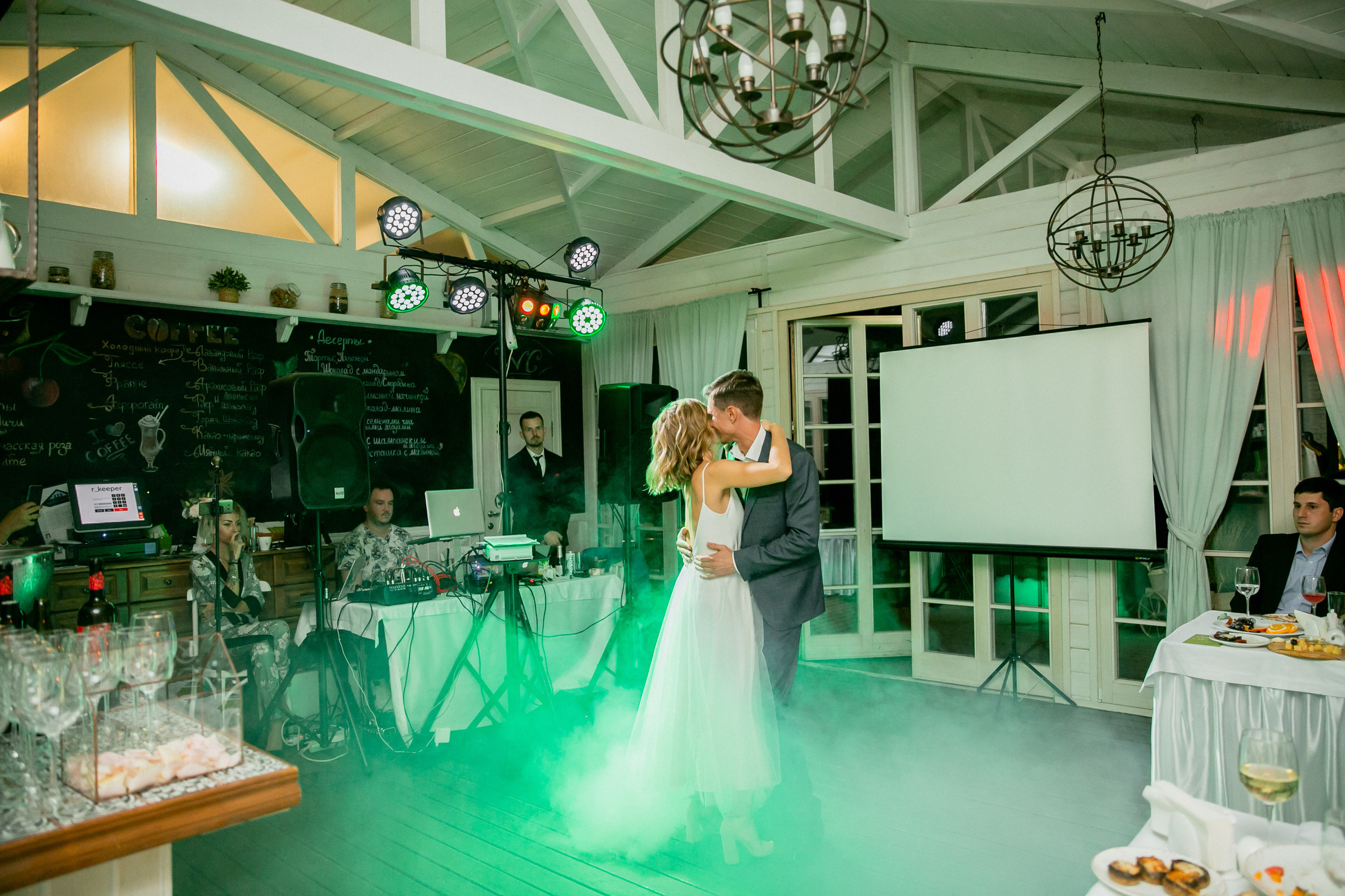 Озеро Абрау. Свадебный фотограф Краснодар